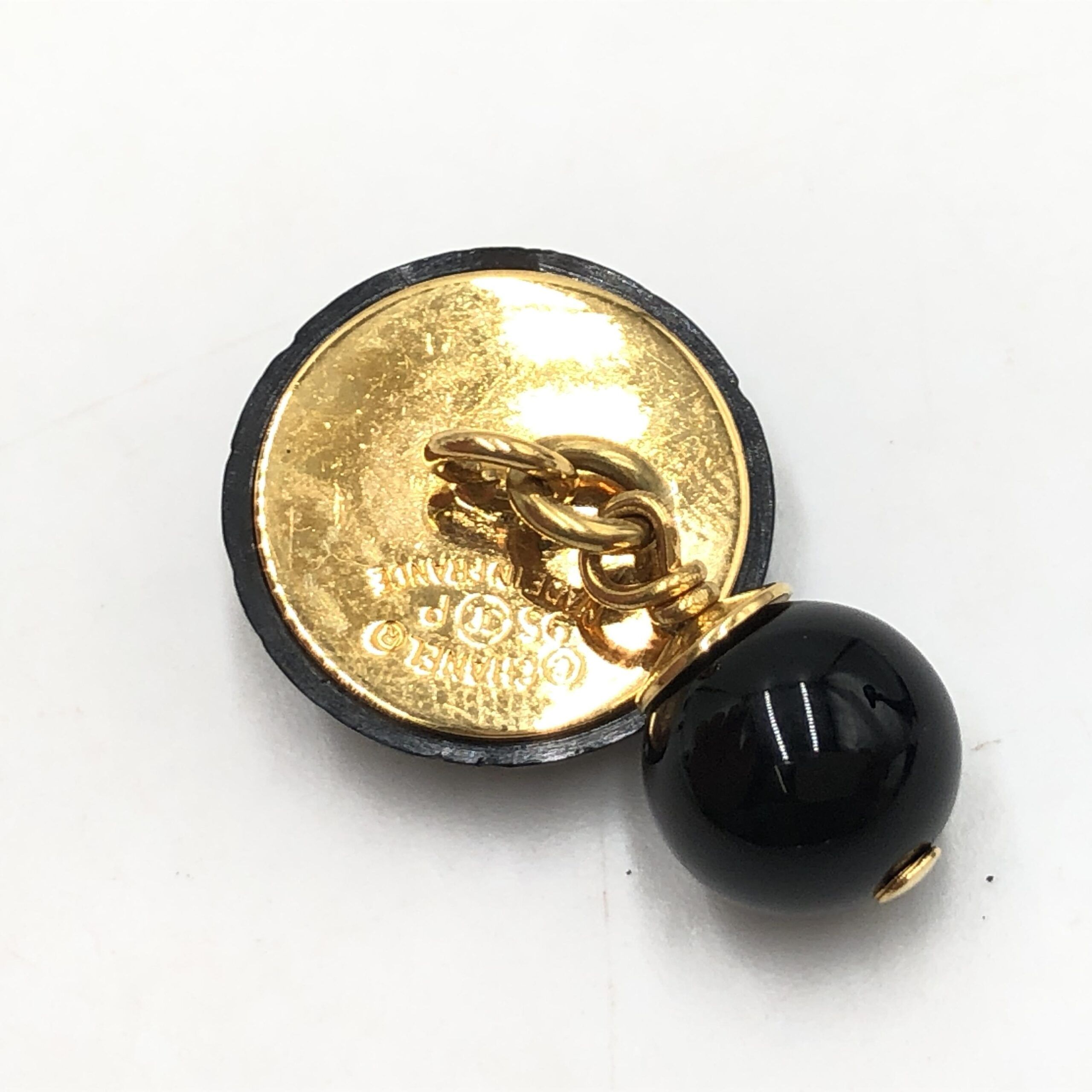 Matelasse Coco Mark Plastic Women's Cufflinks (Pre-Owned) - Chanel - Modalova