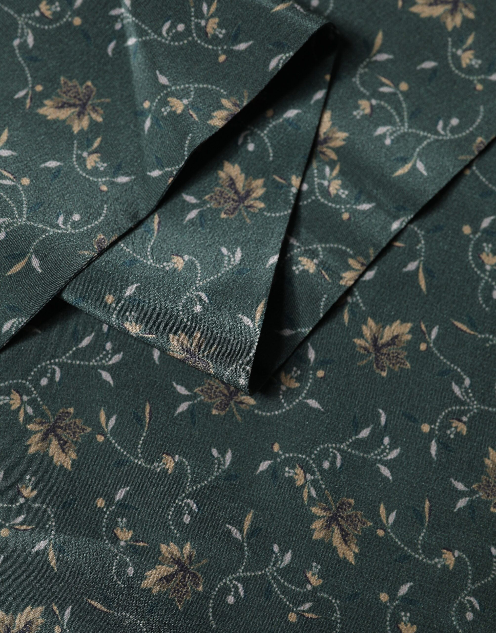 Silk Floral Pattern Fringed 135cm X 16cm Men's Scarf - Dolce & Gabbana - Modalova