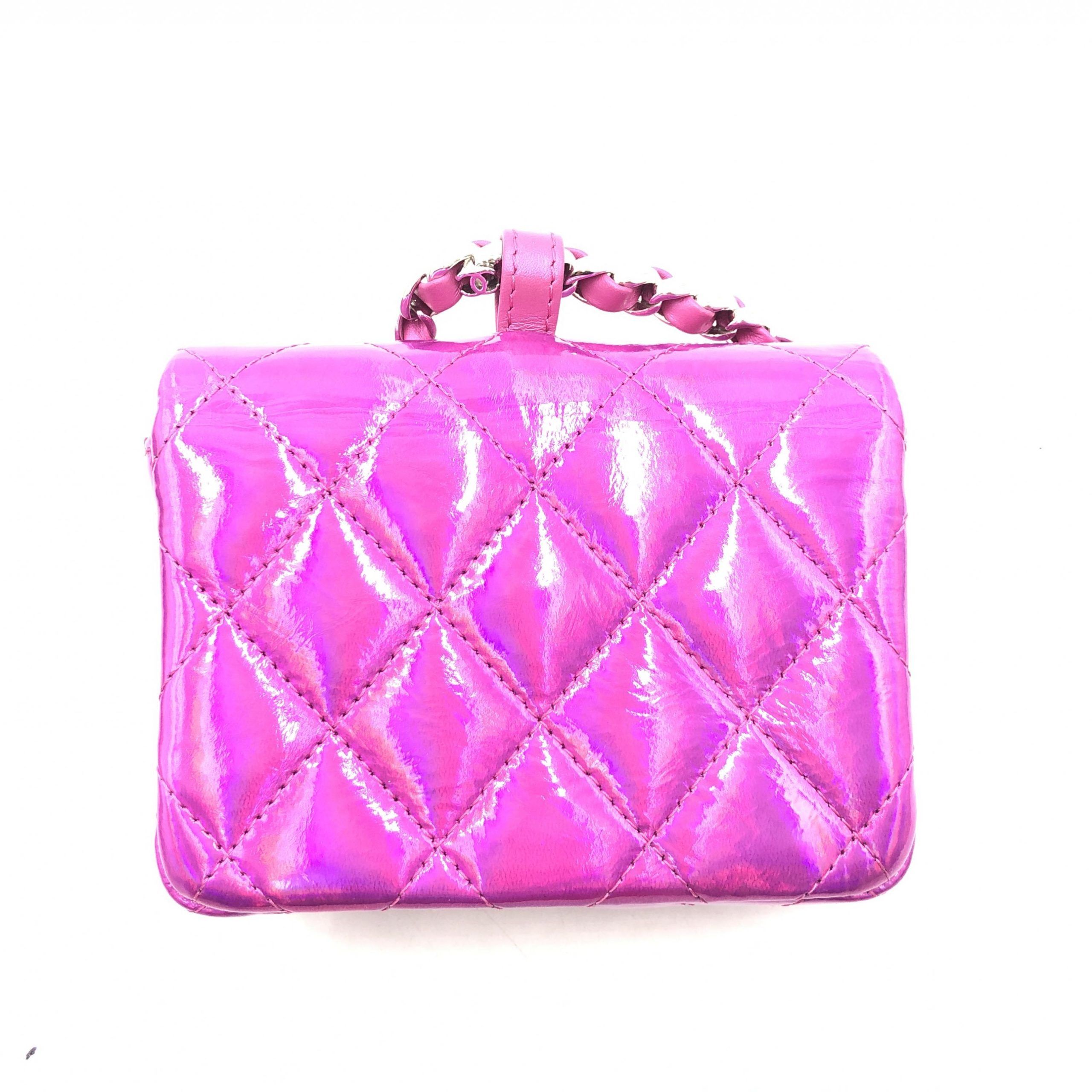 Iridescent Pink Quilted Leather Women's Pouch (Pre-Owned) - Chanel - Modalova