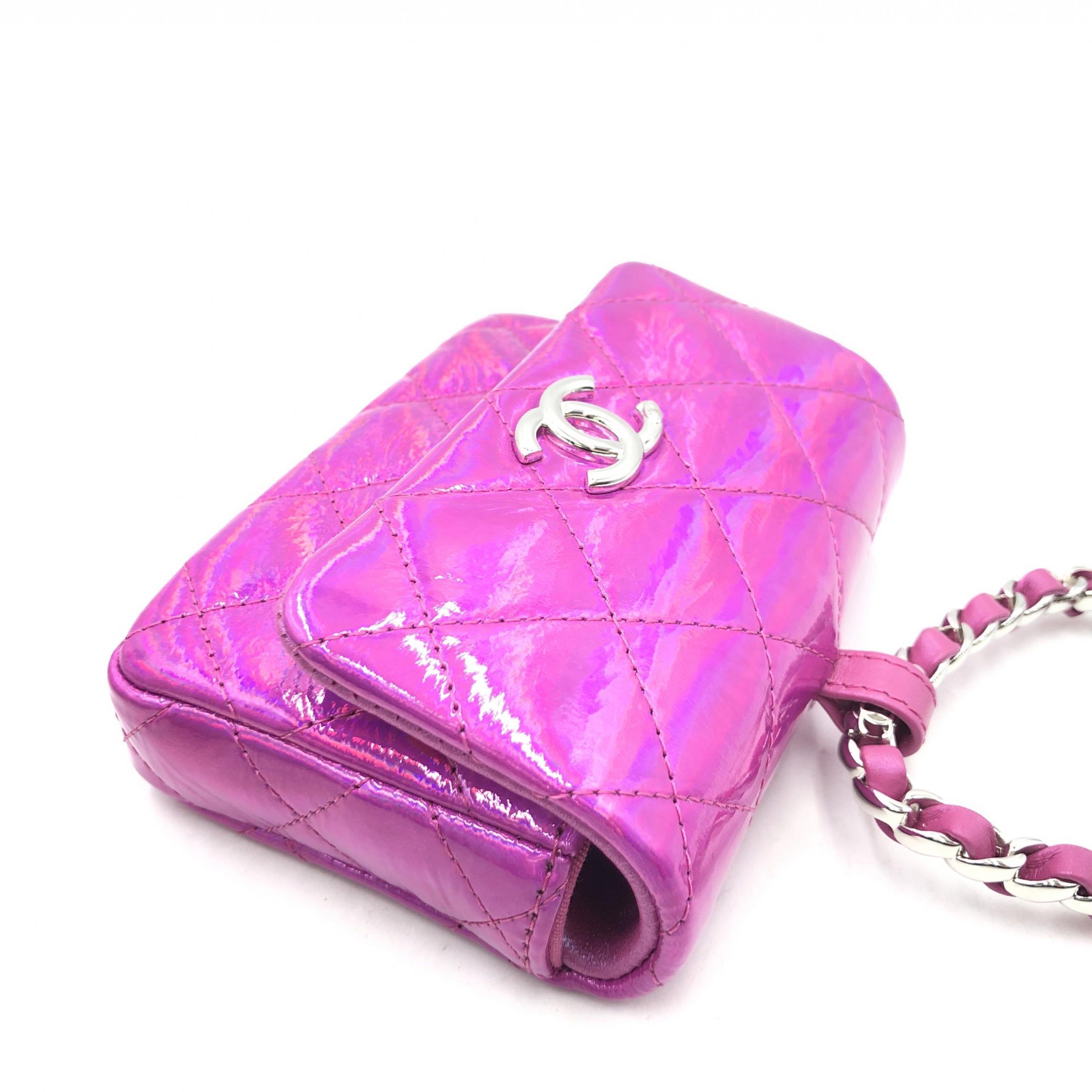 Iridescent Pink Quilted Leather Women's Pouch (Pre-Owned) - Chanel - Modalova