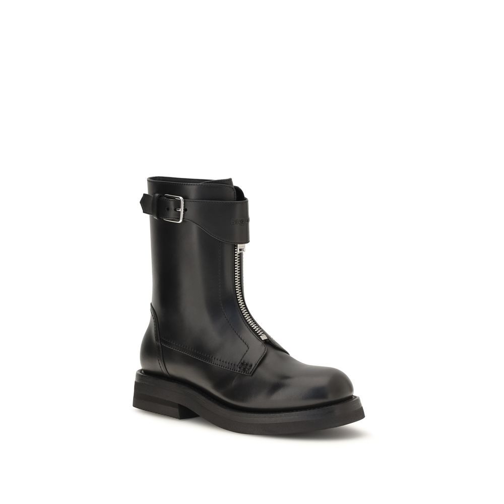 Calf Leather Bos Taurus Lace-Up Women's Boots - Alexander McQueen - Modalova