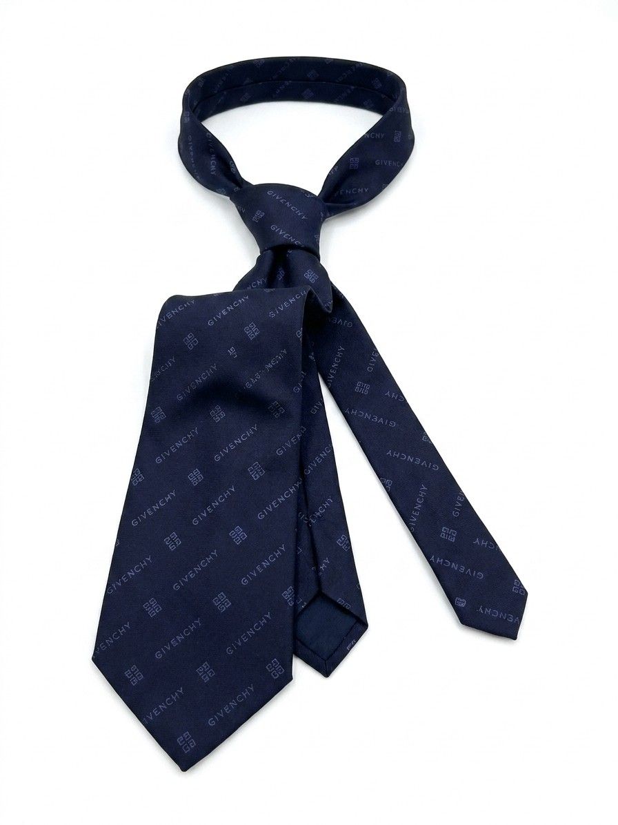Givenchy Blue Silk Men's Tie - Givenchy - Modalova