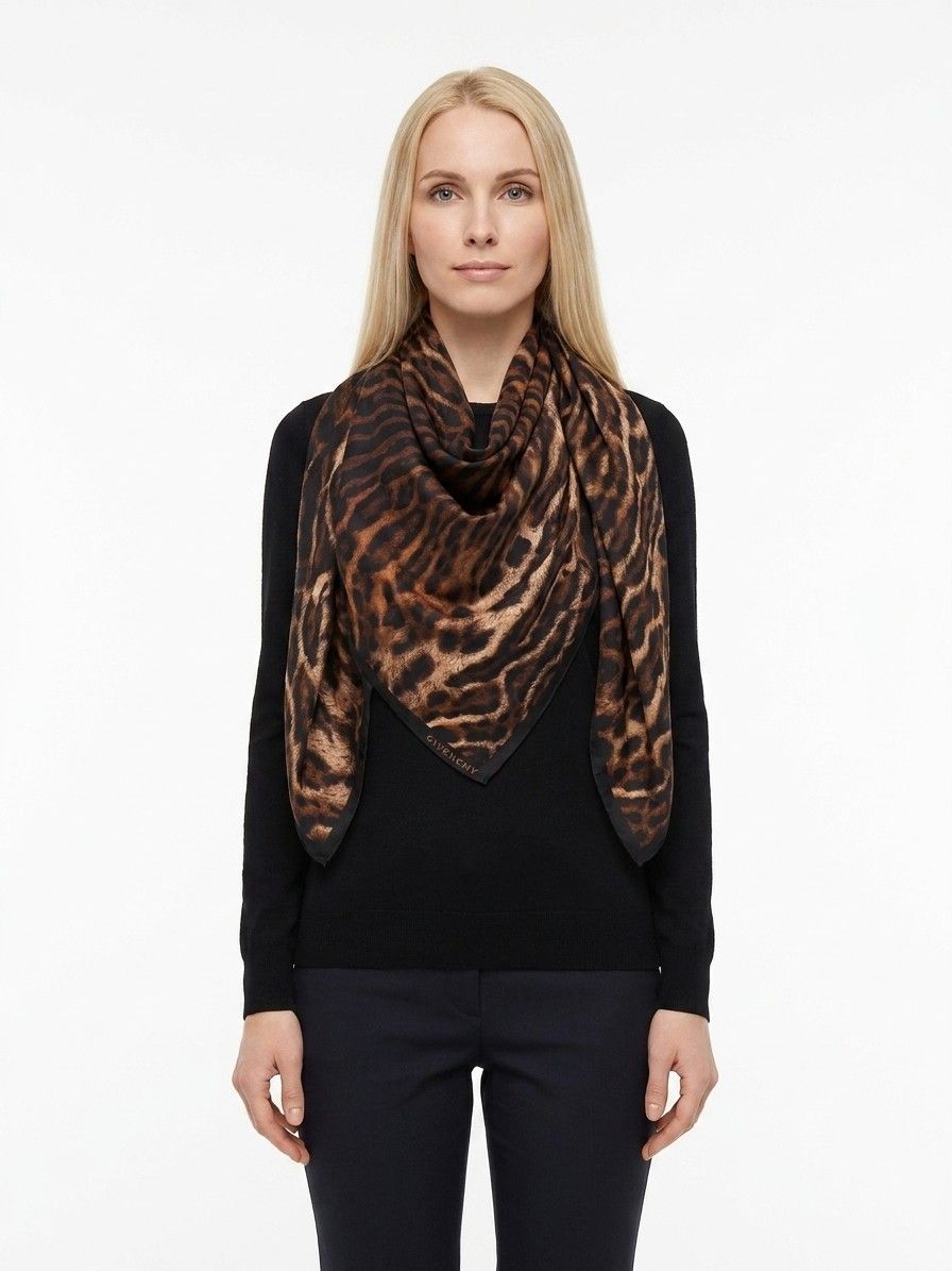 Givenchy Brown Silk Women's Foulard - Givenchy - Modalova