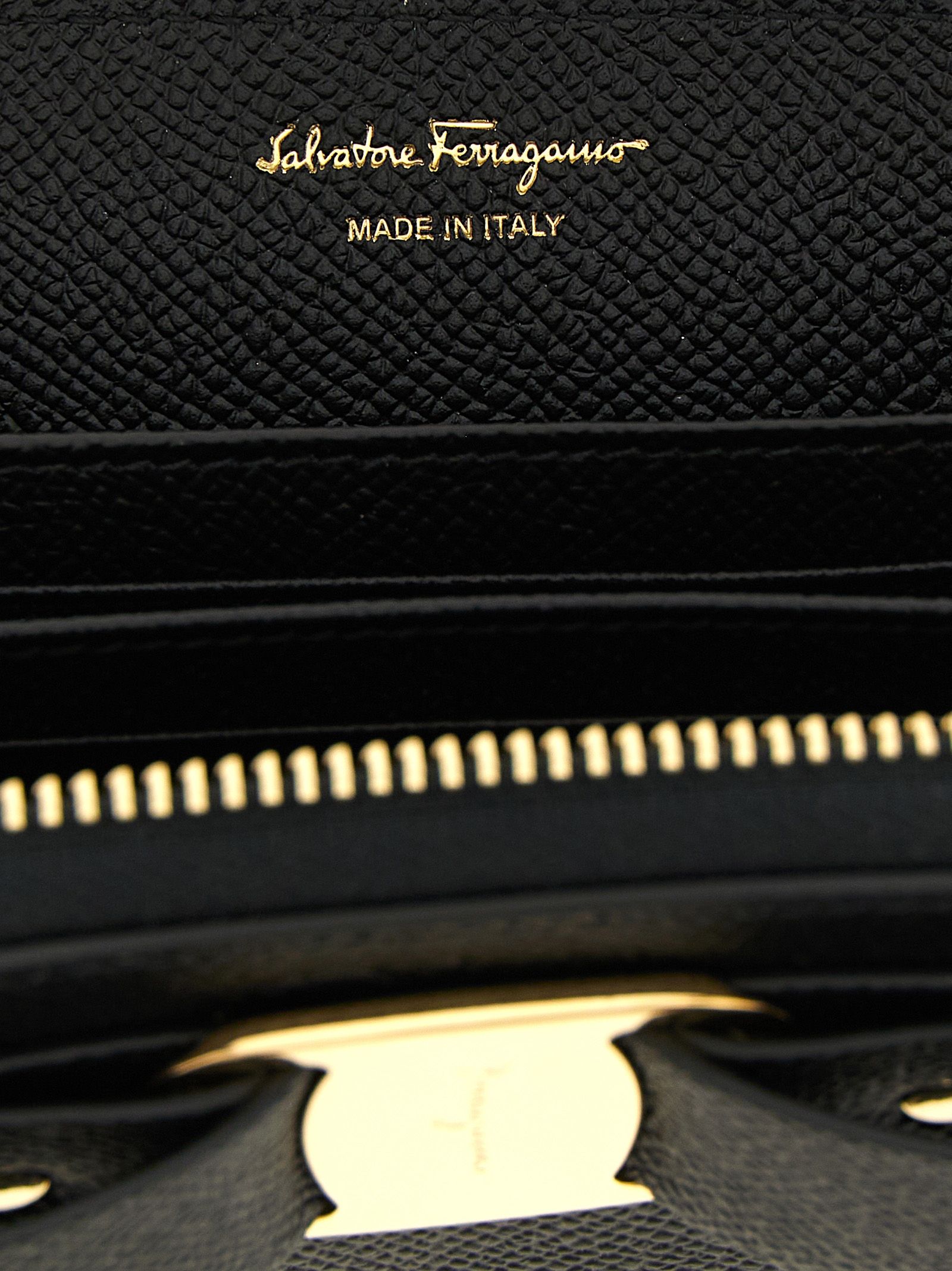 Calfskin Women's Cardholder - Ferragamo - Modalova