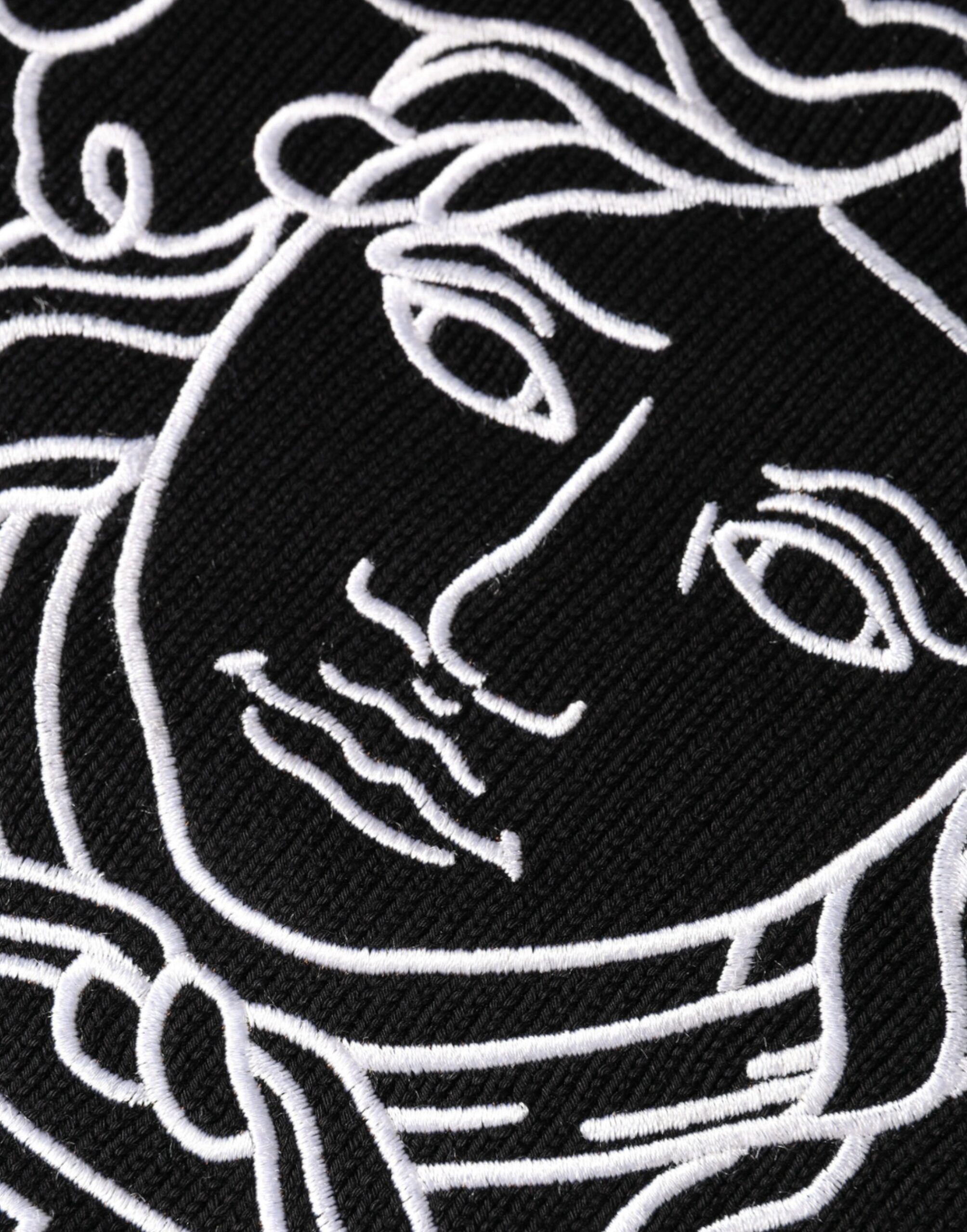 Medusa Embroidery Crew Neck Pullover Men's Sweater - Versace - Modalova
