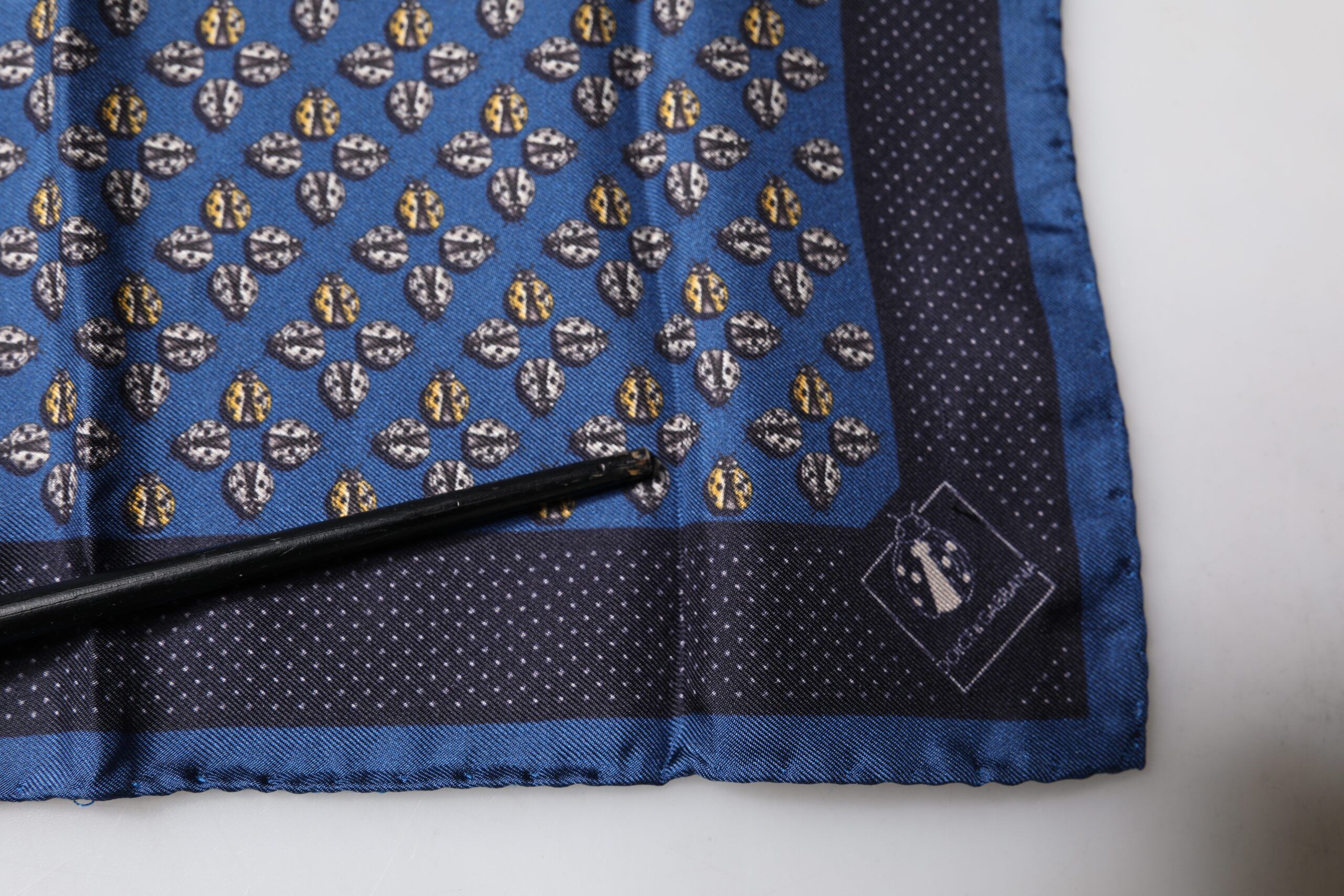 Lady Bug Silk Square Handkerchief Men's Scarf (Pre-Owned) - Dolce & Gabbana - Modalova