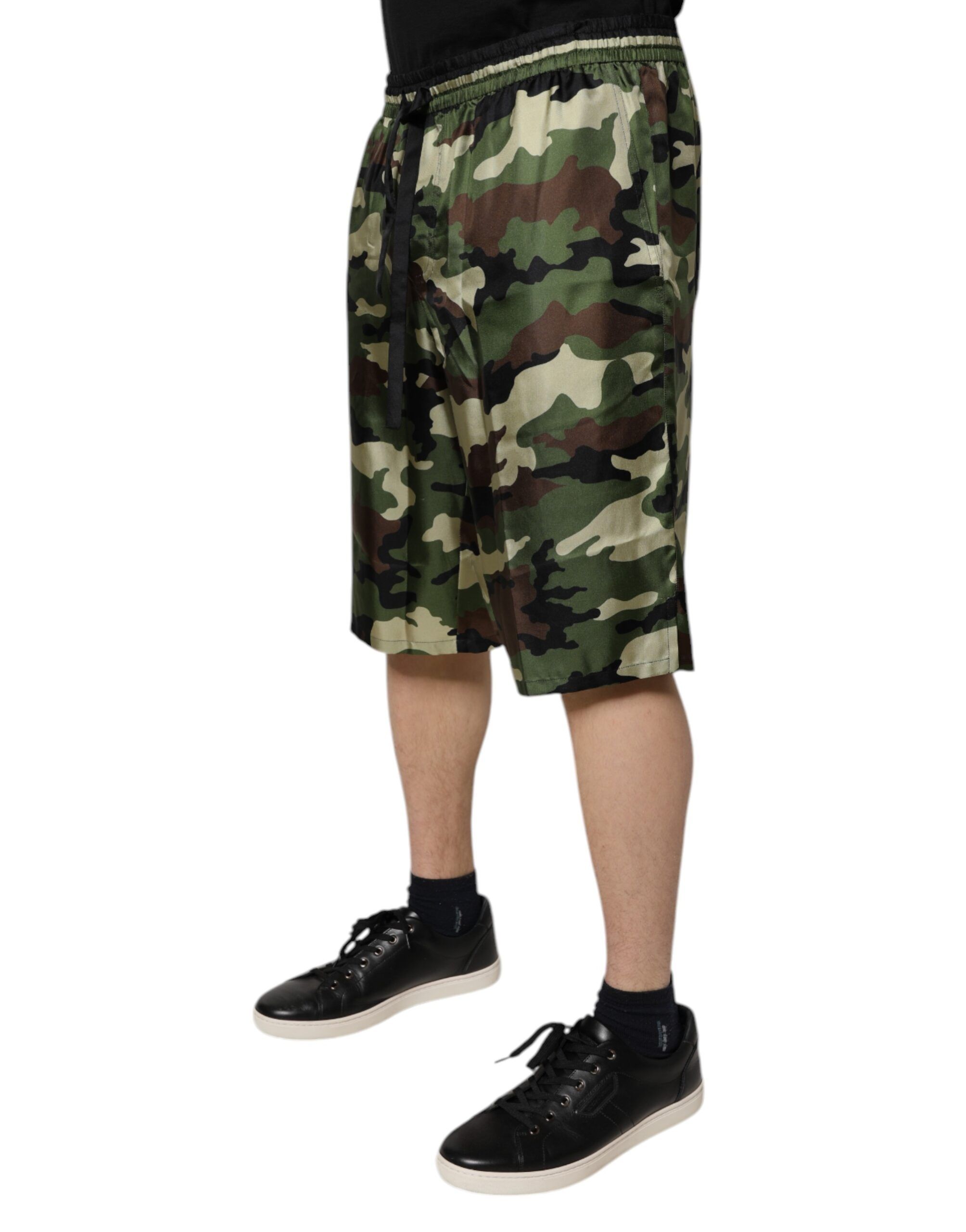 Camouflage Silk Mid Waist Bermuda Men's Shorts (Pre-Owned) - Dolce & Gabbana - Modalova
