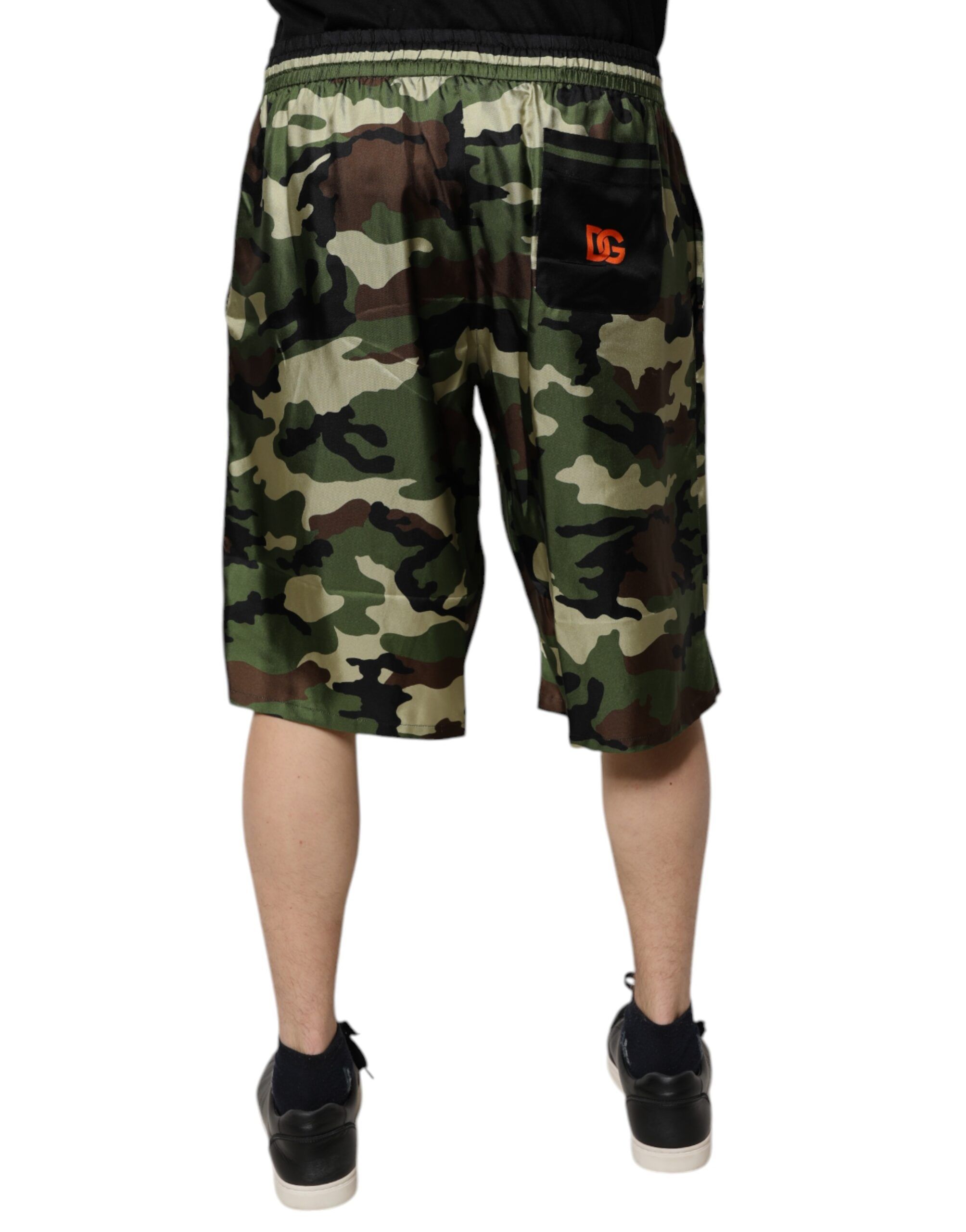 Camouflage Silk Mid Waist Bermuda Men's Shorts (Pre-Owned) - Dolce & Gabbana - Modalova