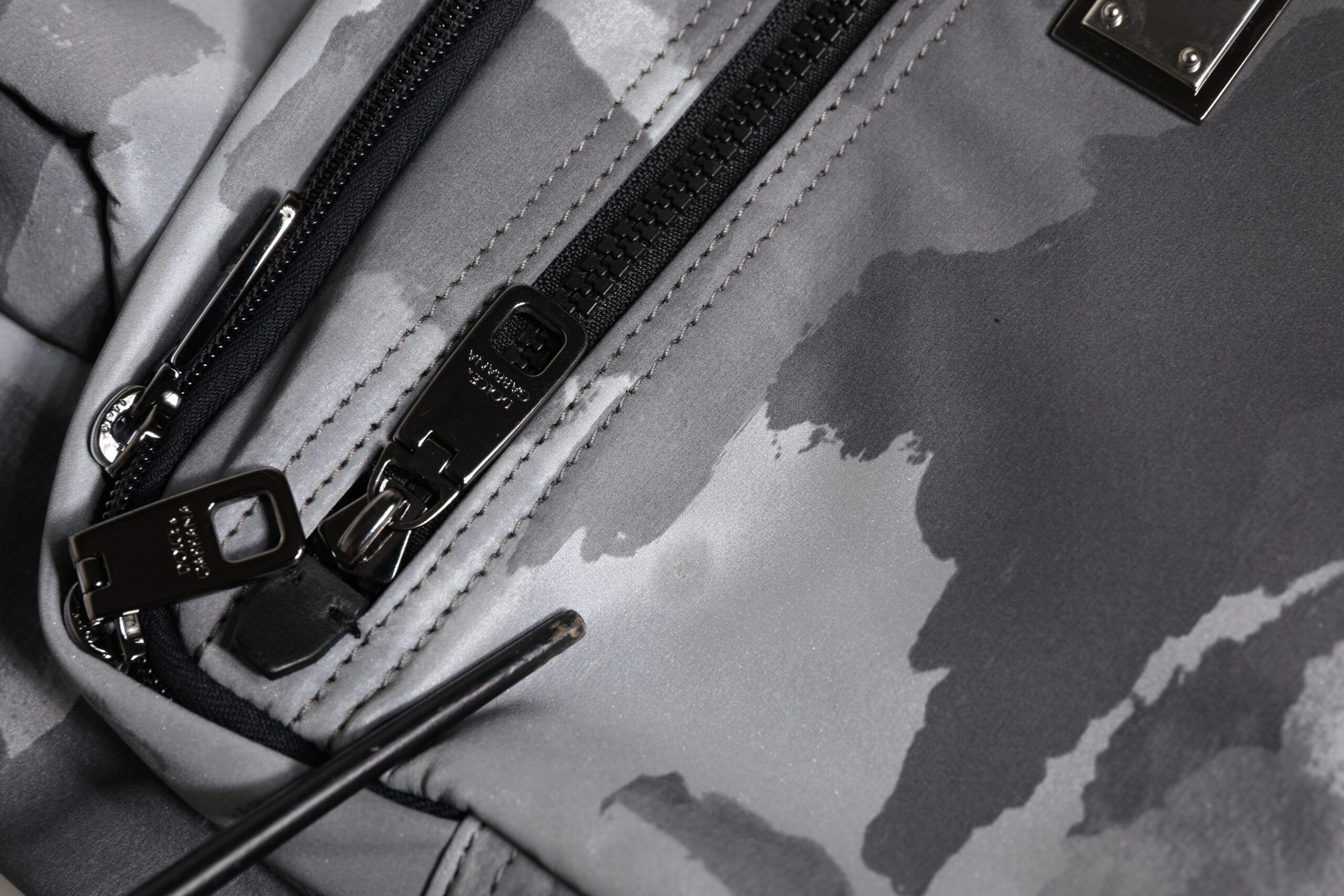 Camouflage Shoulder Strap Logo Plaque Men's Bag (Pre-Owned) - Dolce & Gabbana - Modalova