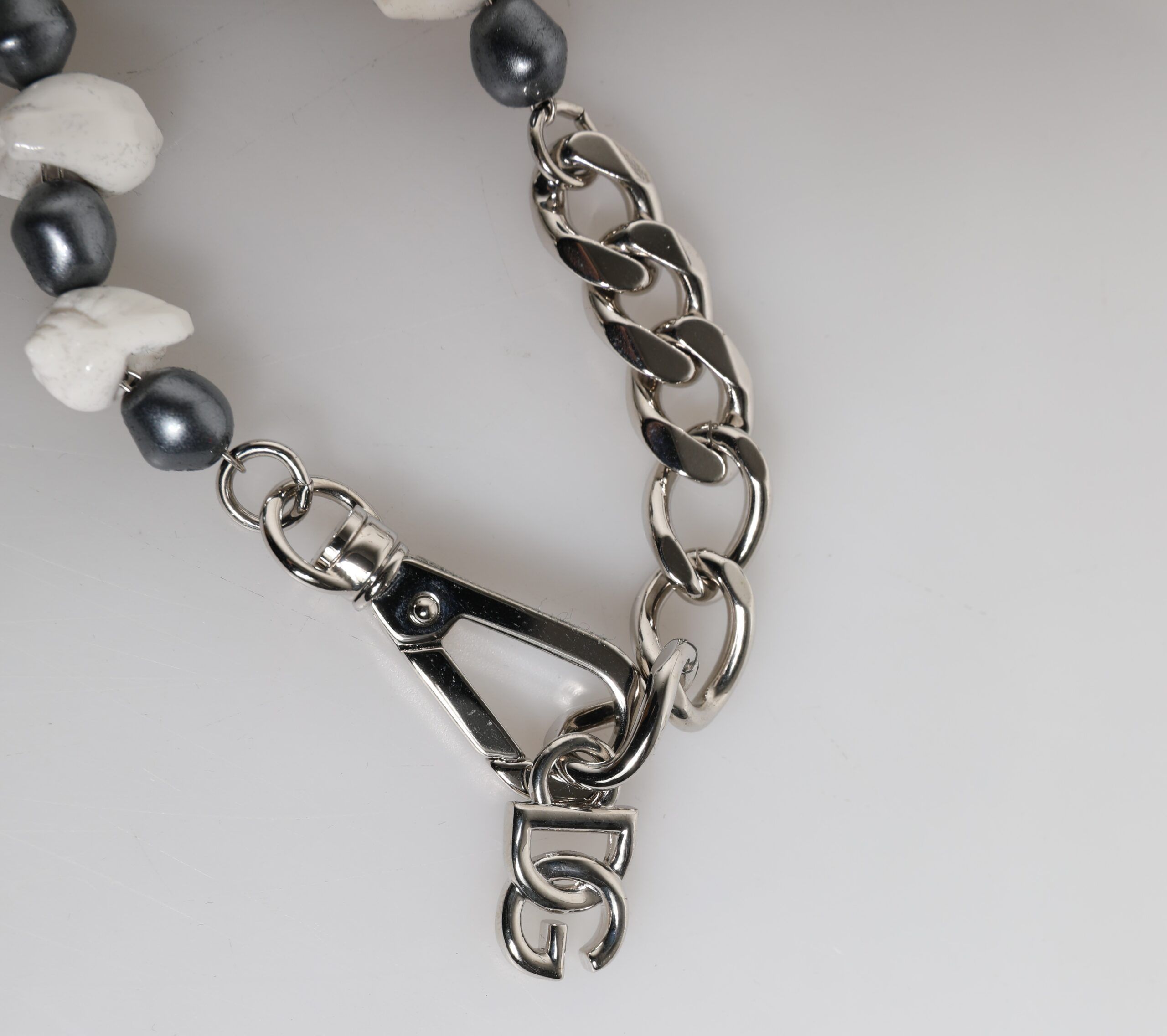 Tone Brass Beaded Shell DG Logo Pendant Men's Bracelet - Dolce & Gabbana - Modalova