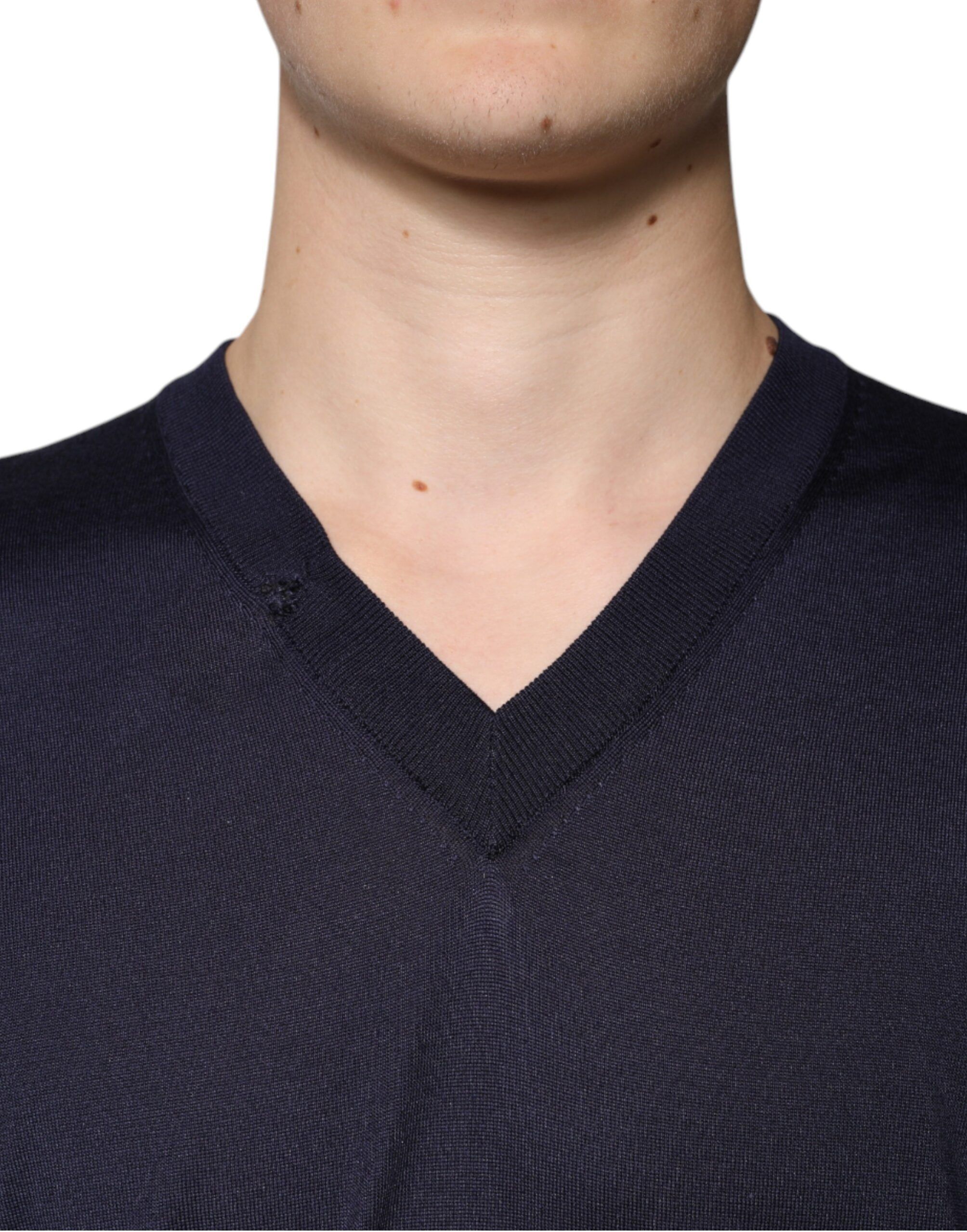 Navy Silk V-neck Pullover Men's Sweater (Pre-Owned) - Dolce & Gabbana - Modalova