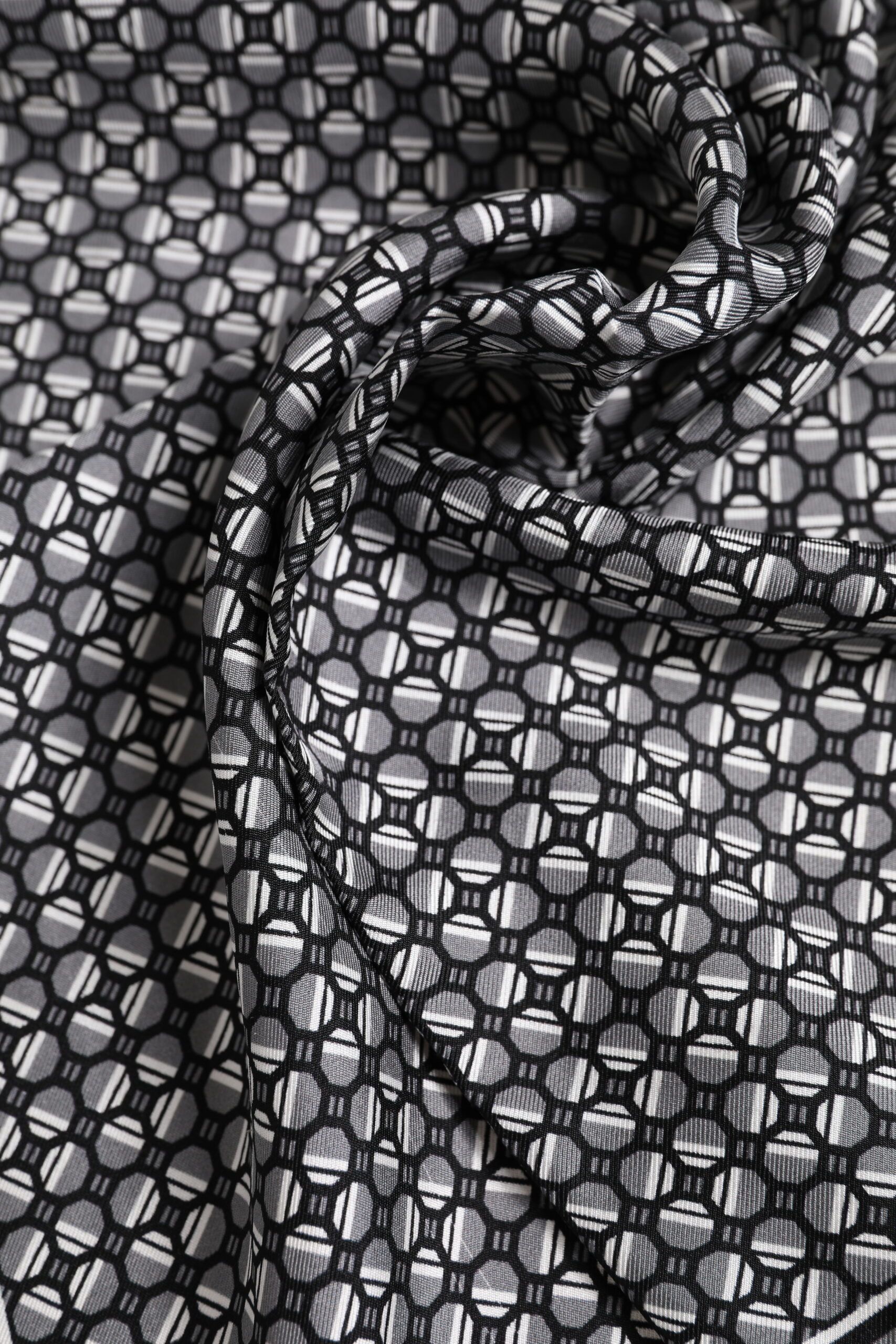 Black White Patterned Square Foulard Men's Scarf (Pre-Owned) - Dolce & Gabbana - Modalova