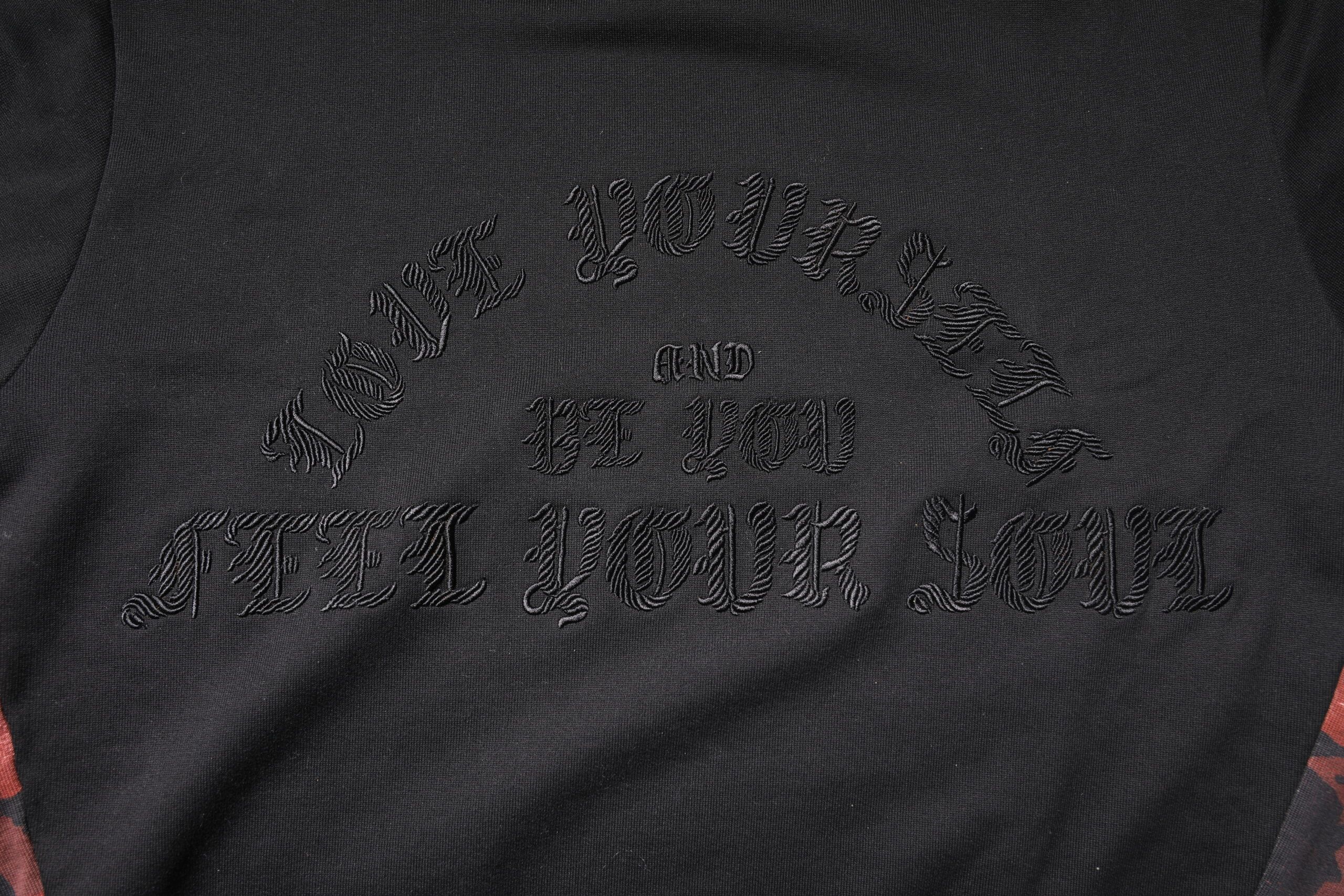 Embroidered Crew Neck Pullover Men's Sweater - Dolce & Gabbana - Modalova