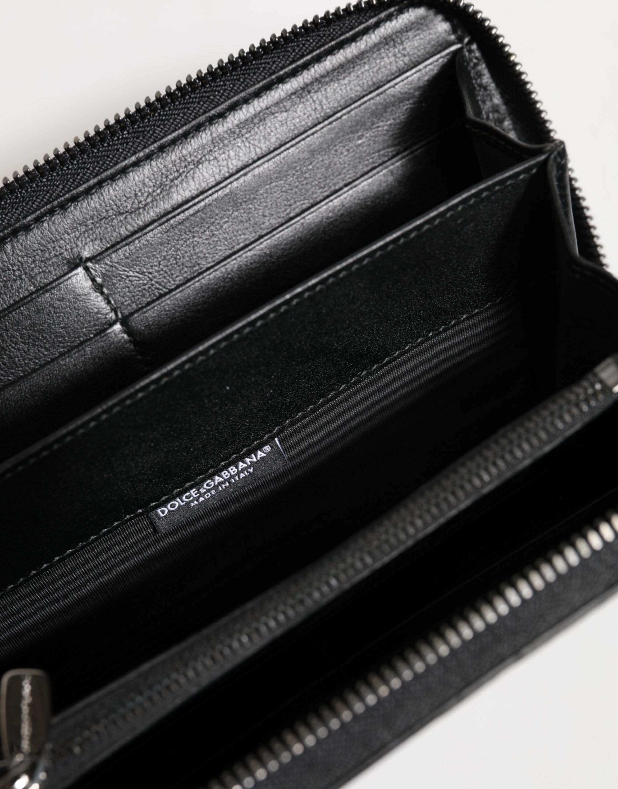 Leather DG Plaque Zip Around Continental Men's Wallet (Pre-Owned) - Dolce & Gabbana - Modalova