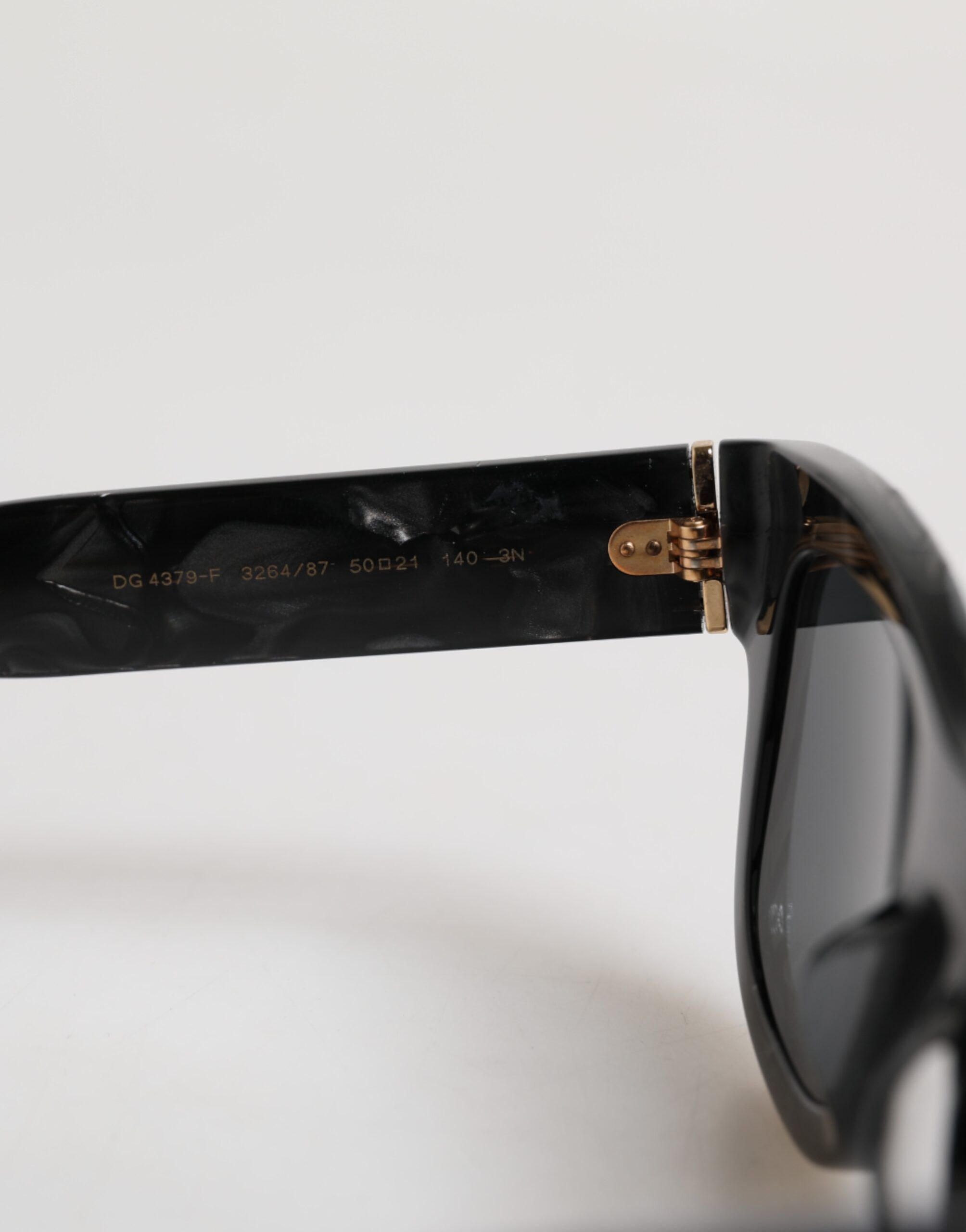 Pearl Acetate Frame Domenico Deep Shades Women's Sunglasses (Pre-Owned) - Dolce & Gabbana - Modalova