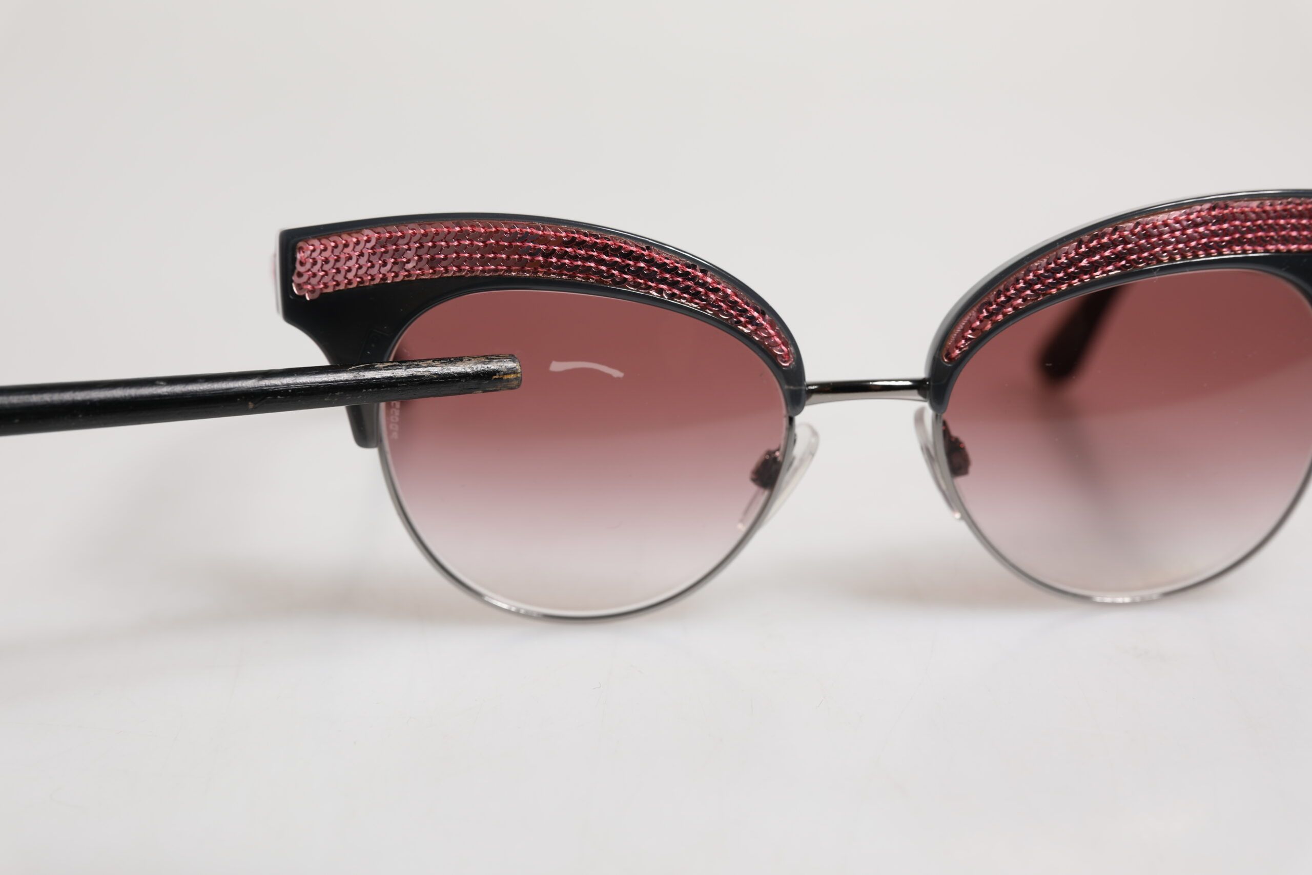 Black Mirrored Cat Eye DG6109 Sequined Women's Sunglasses (Pre-Owned) - Dolce & Gabbana - Modalova