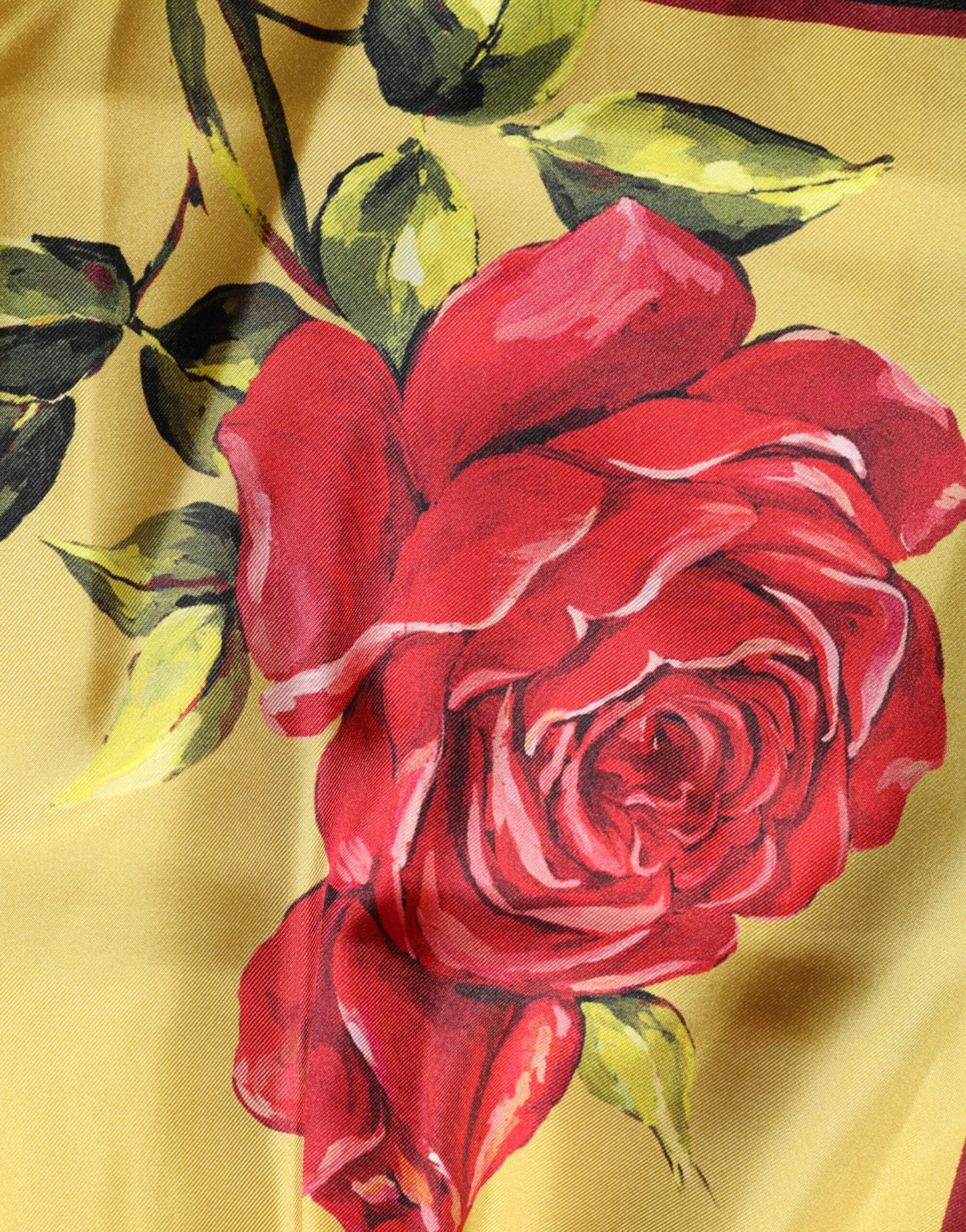 Floral Print Silk Men Bermuda Men's Shorts - Dolce & Gabbana - Modalova