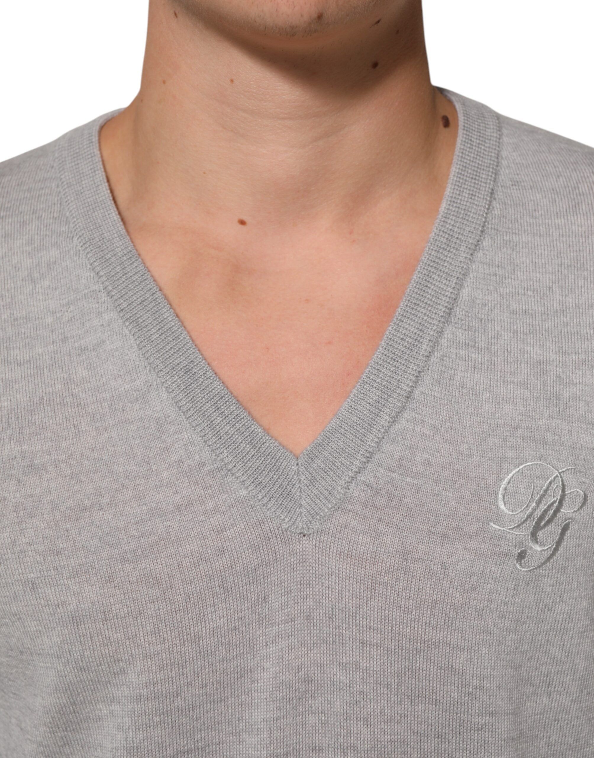 Wool Knit Logo V-Neck Pullover Men's Sweater (Pre-Owned) - Dolce & Gabbana - Modalova