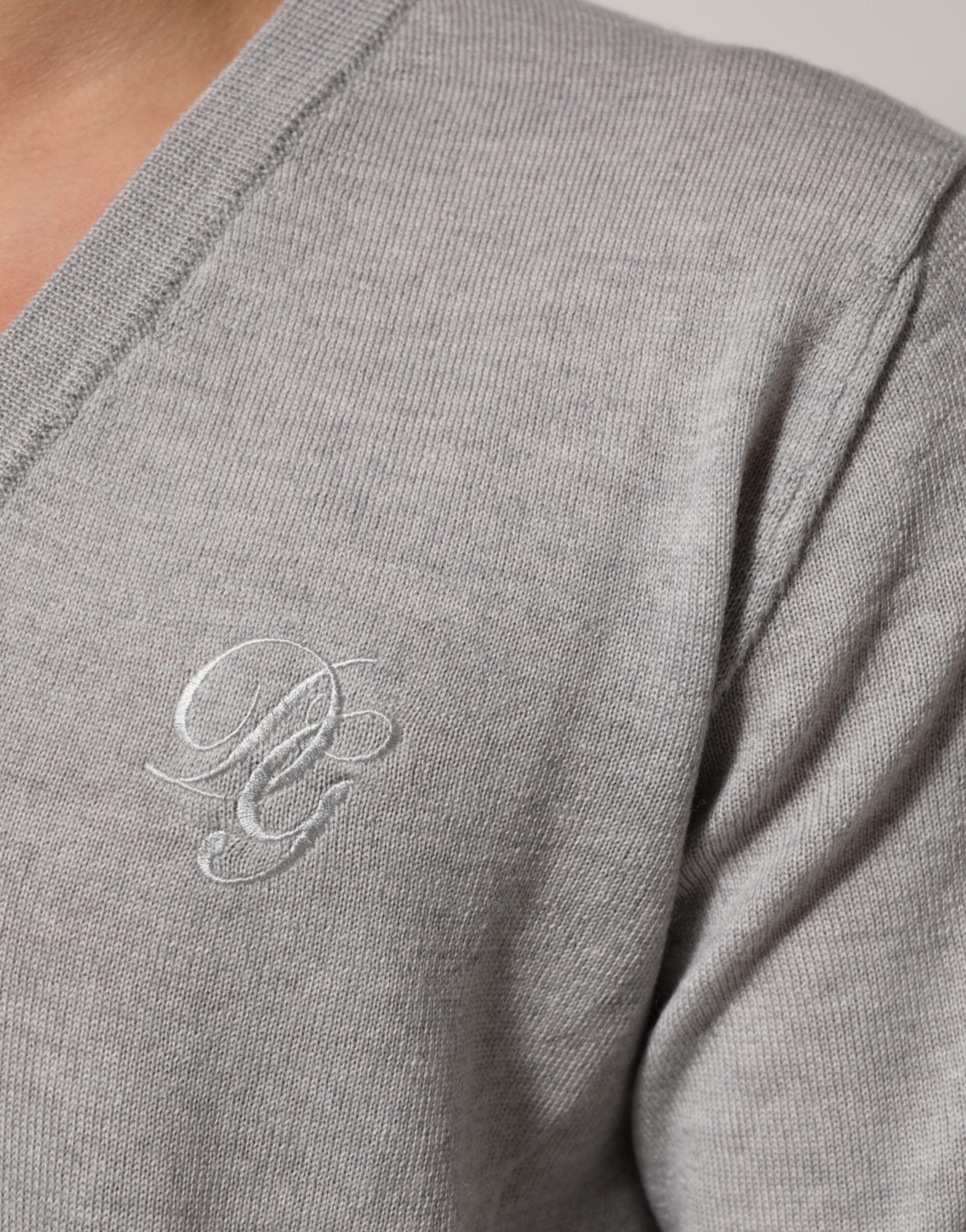 Wool Knit Logo V-Neck Pullover Men's Sweater (Pre-Owned) - Dolce & Gabbana - Modalova