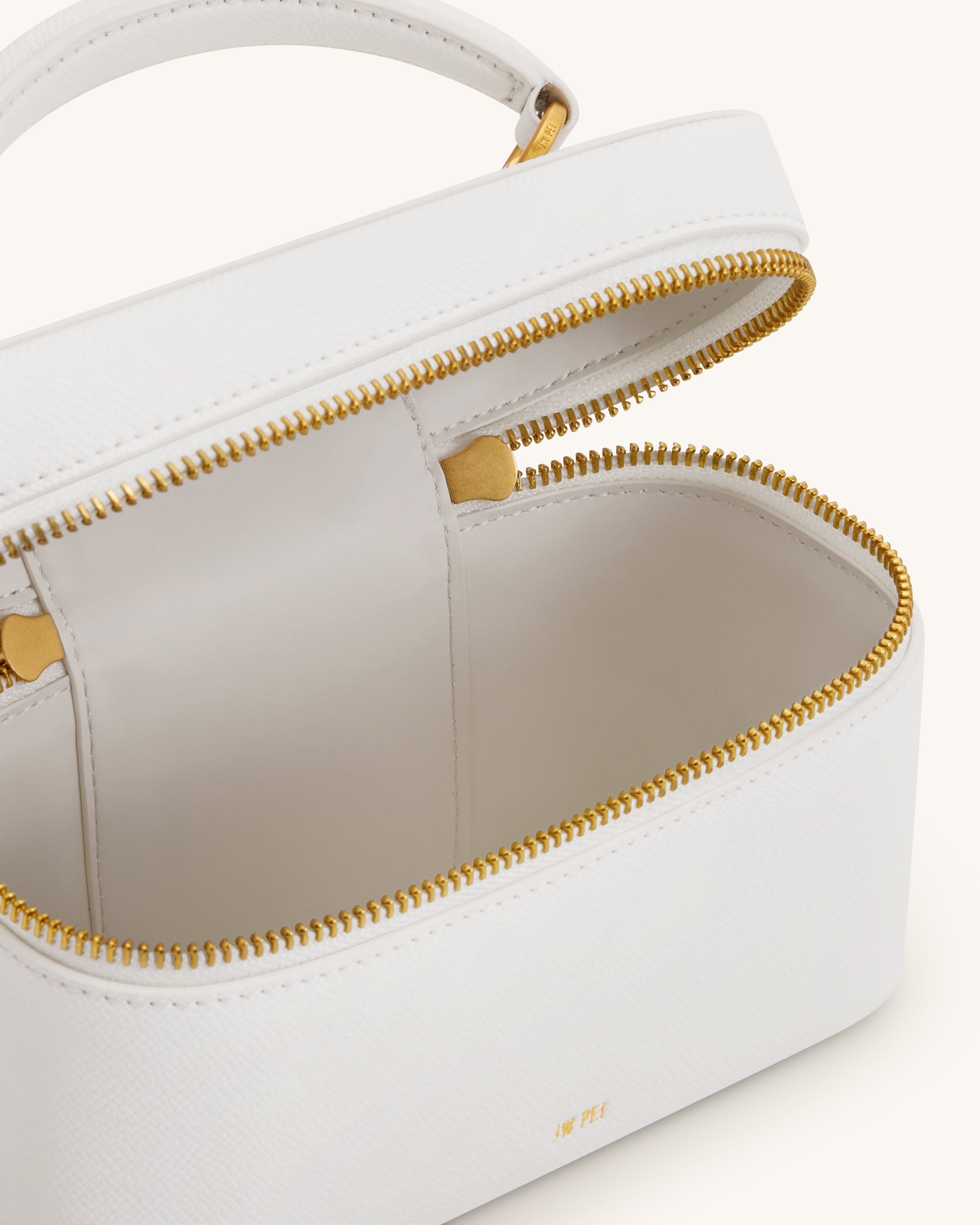 Cleo Box Shape Top Handle Bag - Off-white - JW PEI - Modalova