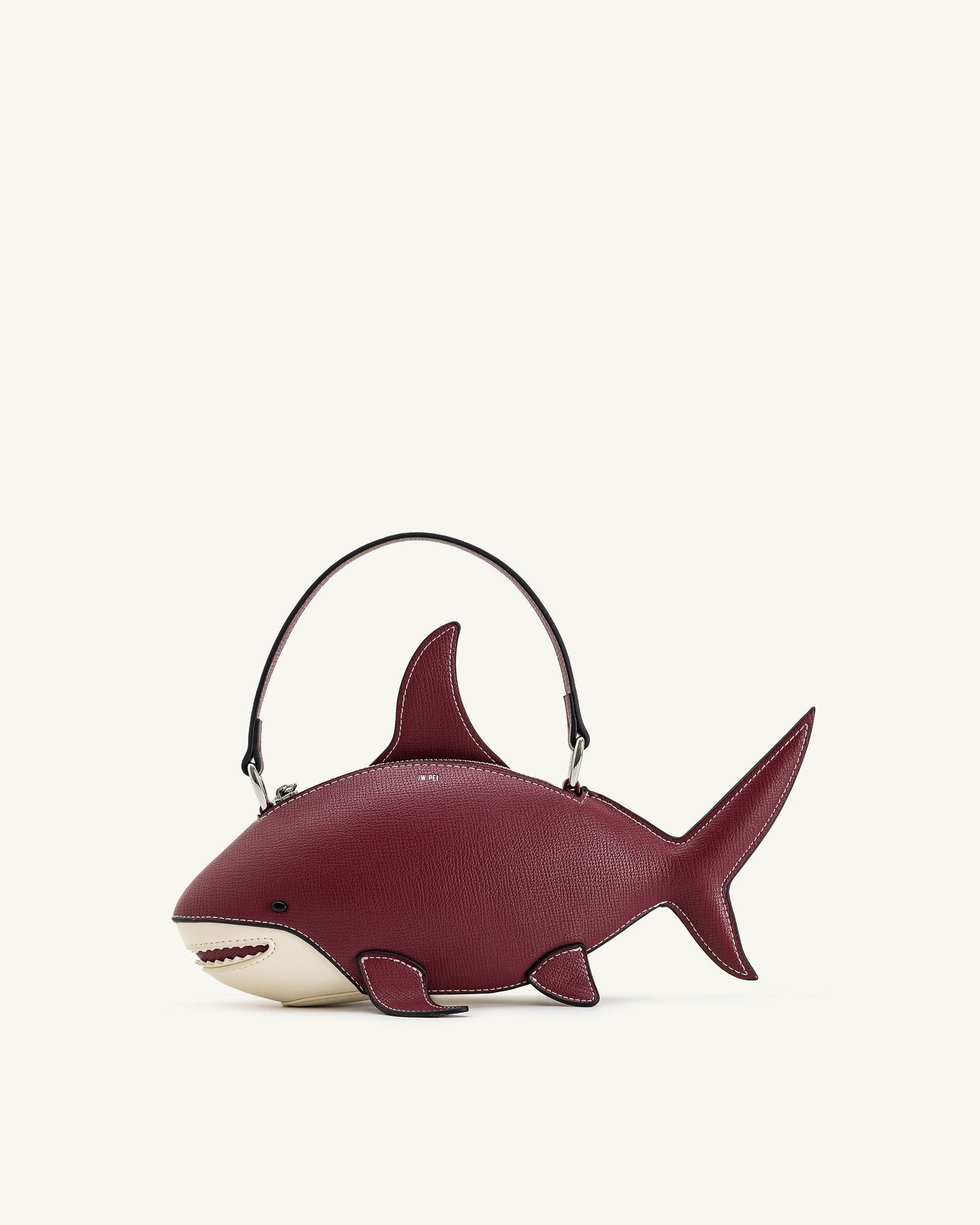 Nerys Shark Look Top Handle Bag - Burgundy - JW PEI - Modalova