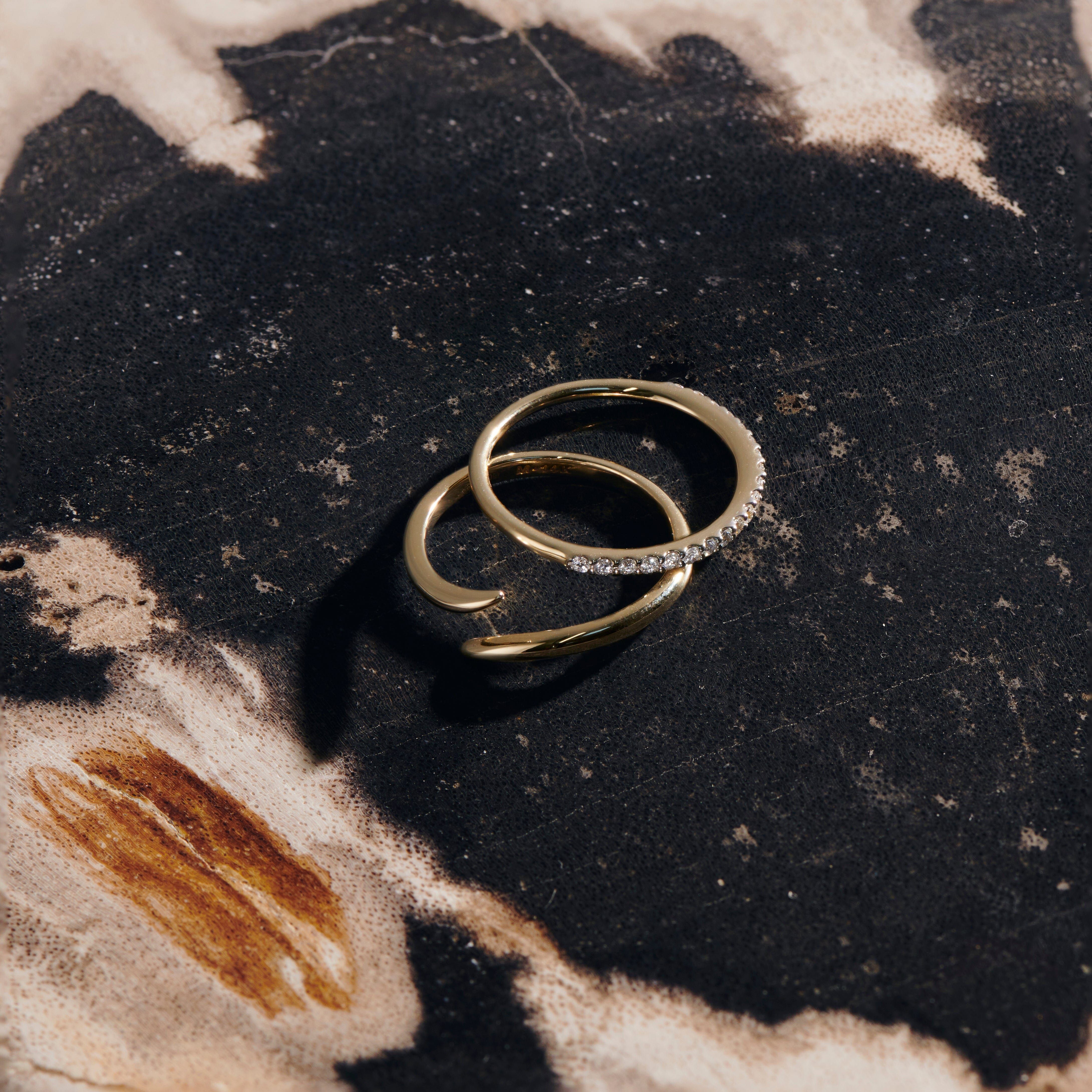 Solid Gold Open Claw Ring | 9ct Solid Yellow Gold - Missoma - Modalova