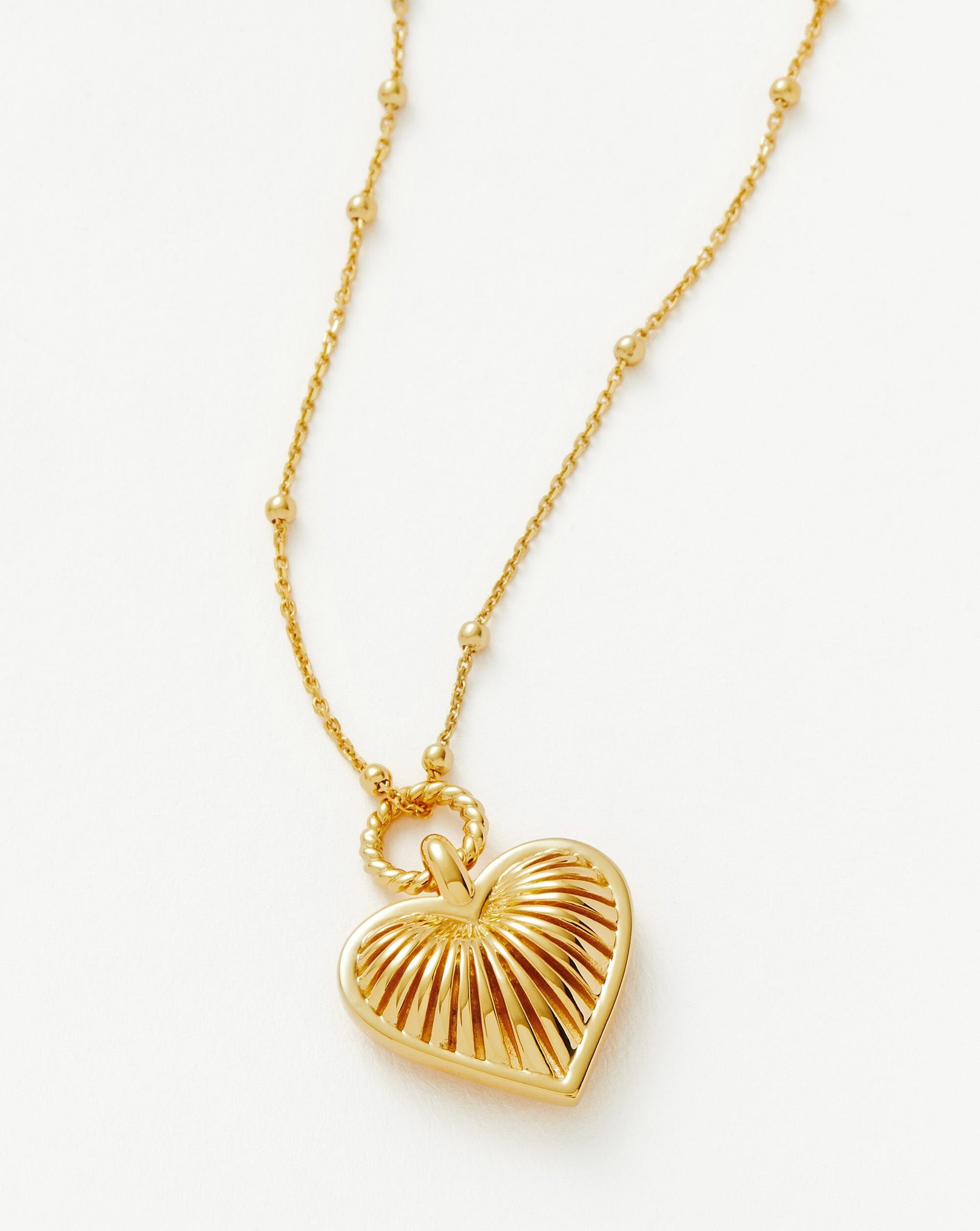 Ridge Heart Charm Pendant Necklace | 18ct Gold Plated - Missoma - Modalova