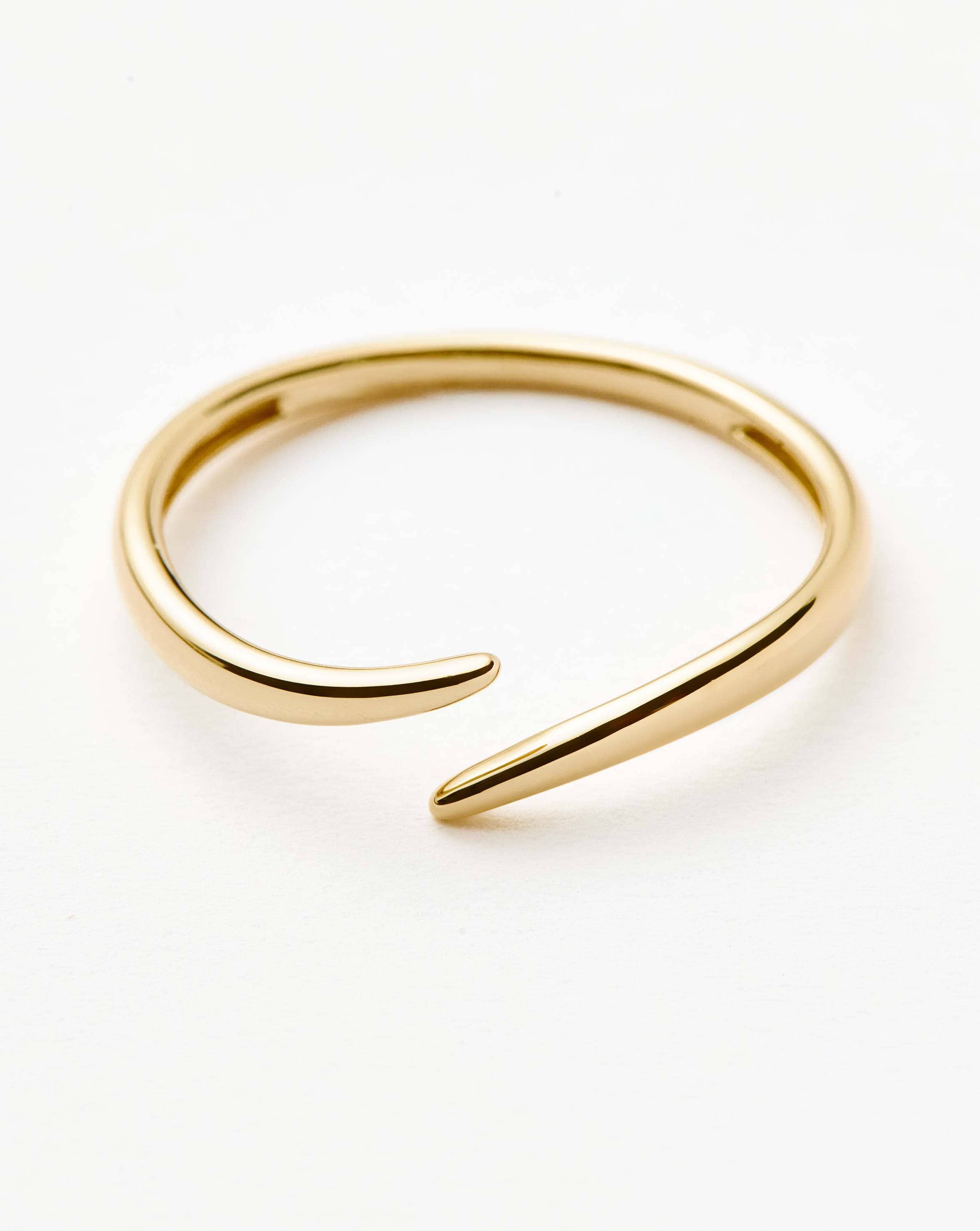 Solid Gold Open Claw Ring | 9ct Solid Yellow Gold - Missoma - Modalova