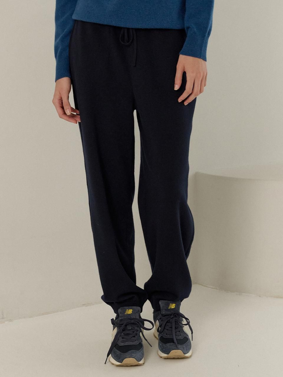 WOOL BLEND STRING JOGGER [DARK NAVY] - BINOVULAR - Modalova