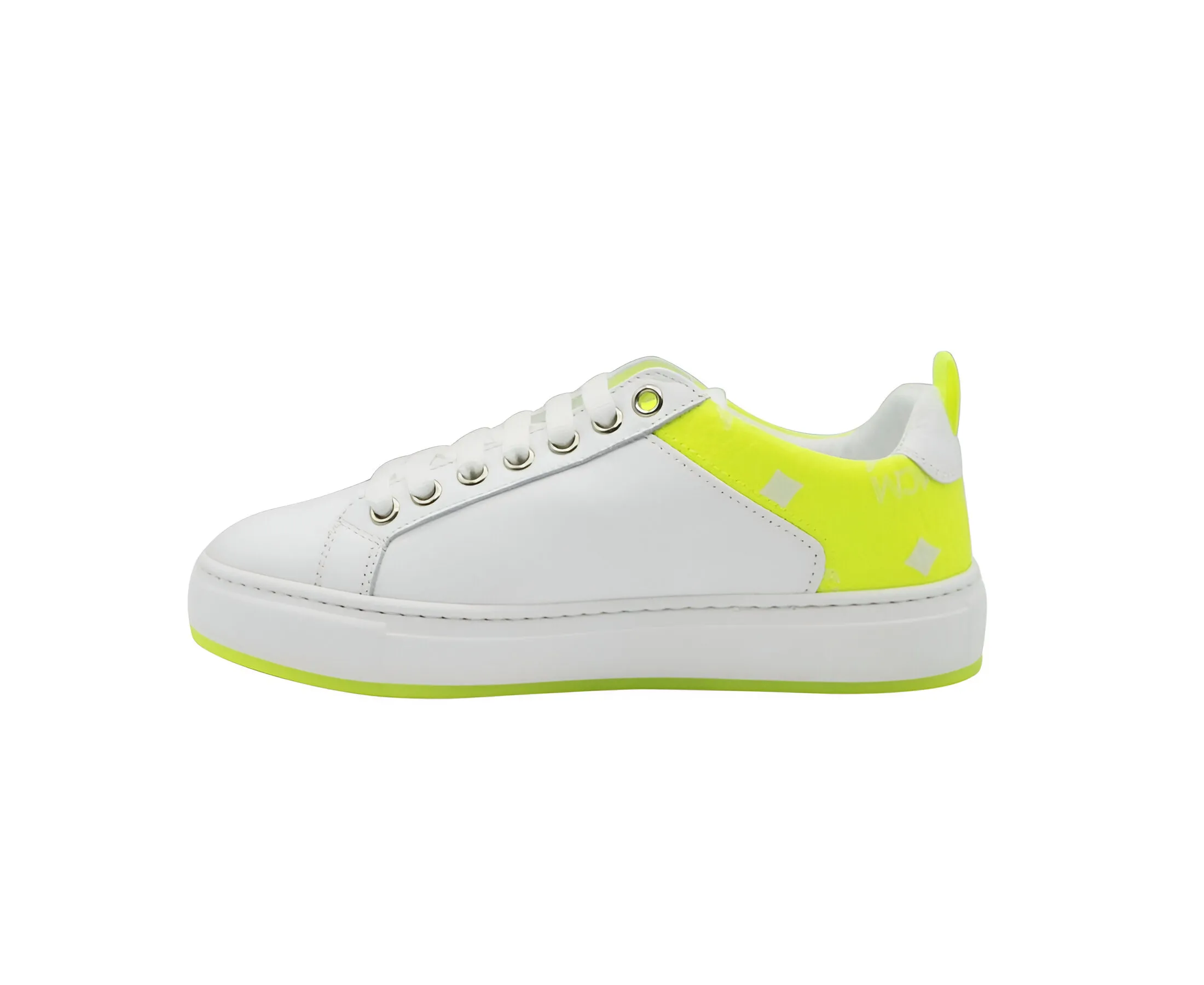 Women's Leather Neon Green Logo Trim Low Top Sneaker (37 EU / 7 US) - MCM - Modalova