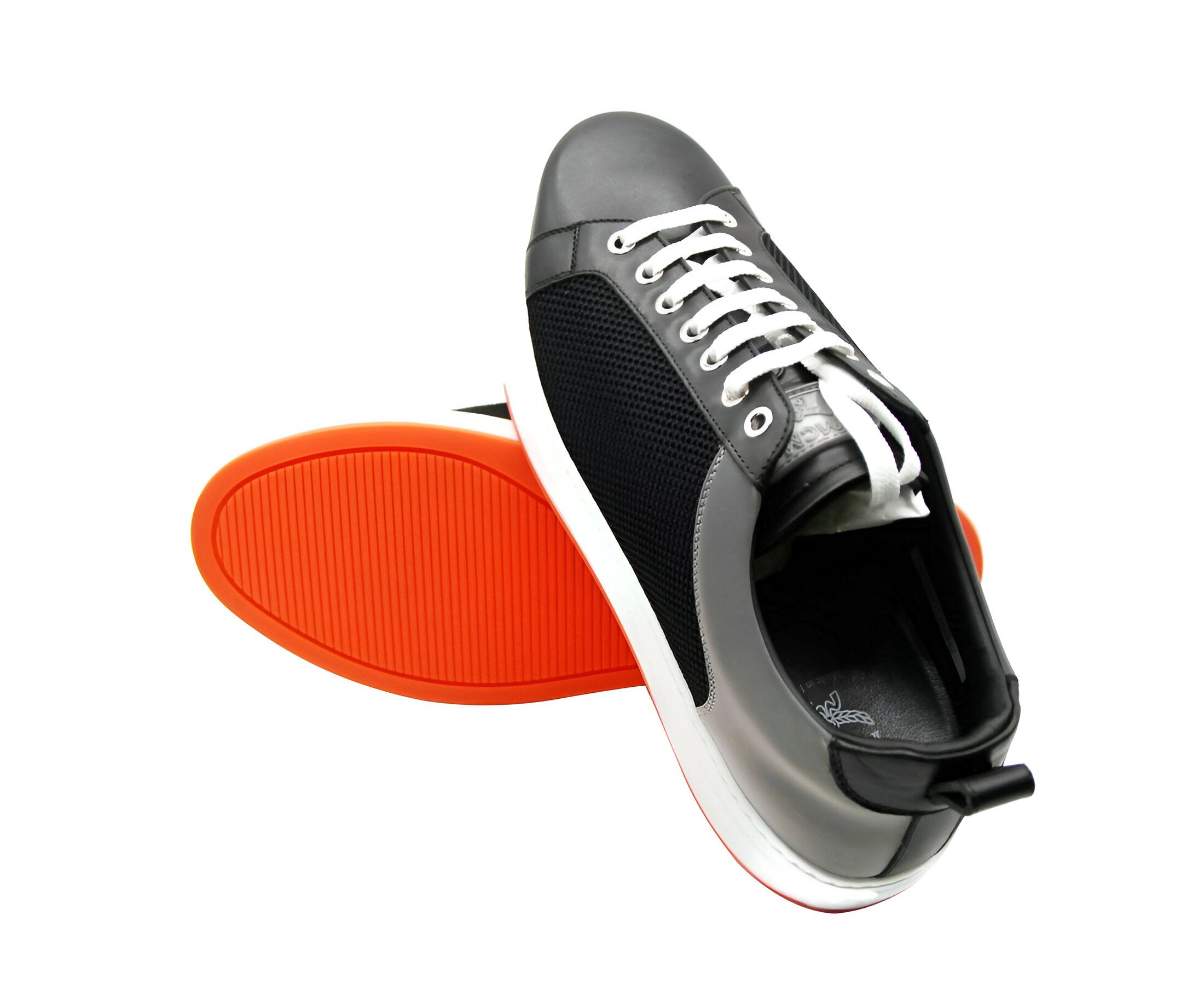 Women's Leather Silver Reflective Canvas Sneaker (36 EU / 6 US) - MCM - Modalova