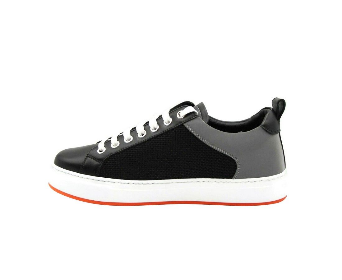 Women's Leather Silver Reflective Canvas Sneaker (37 EU / 7 US) - MCM - Modalova