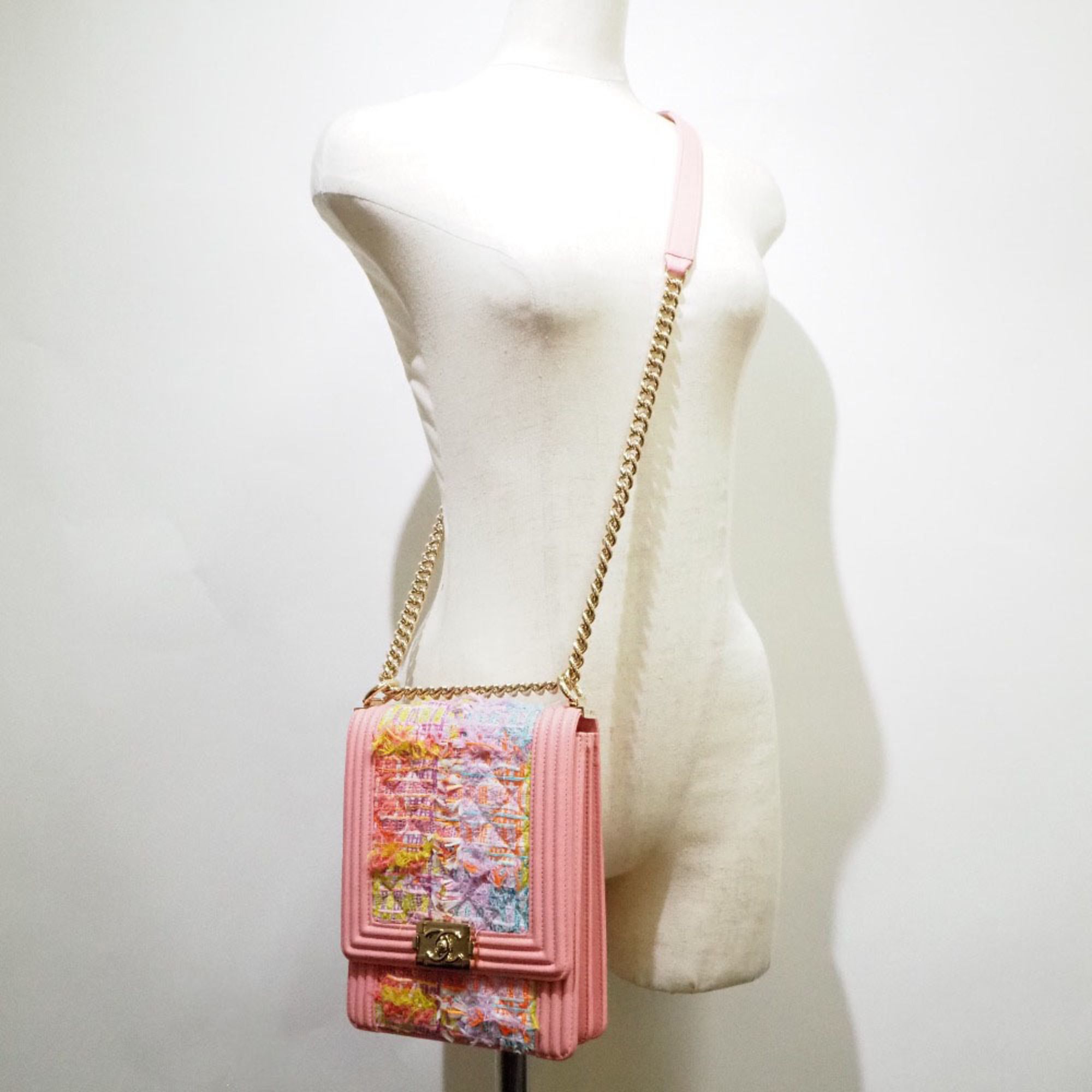 Boy Tweed Leather Shoulder Bag (Pre-Owned) - Chanel - Modalova