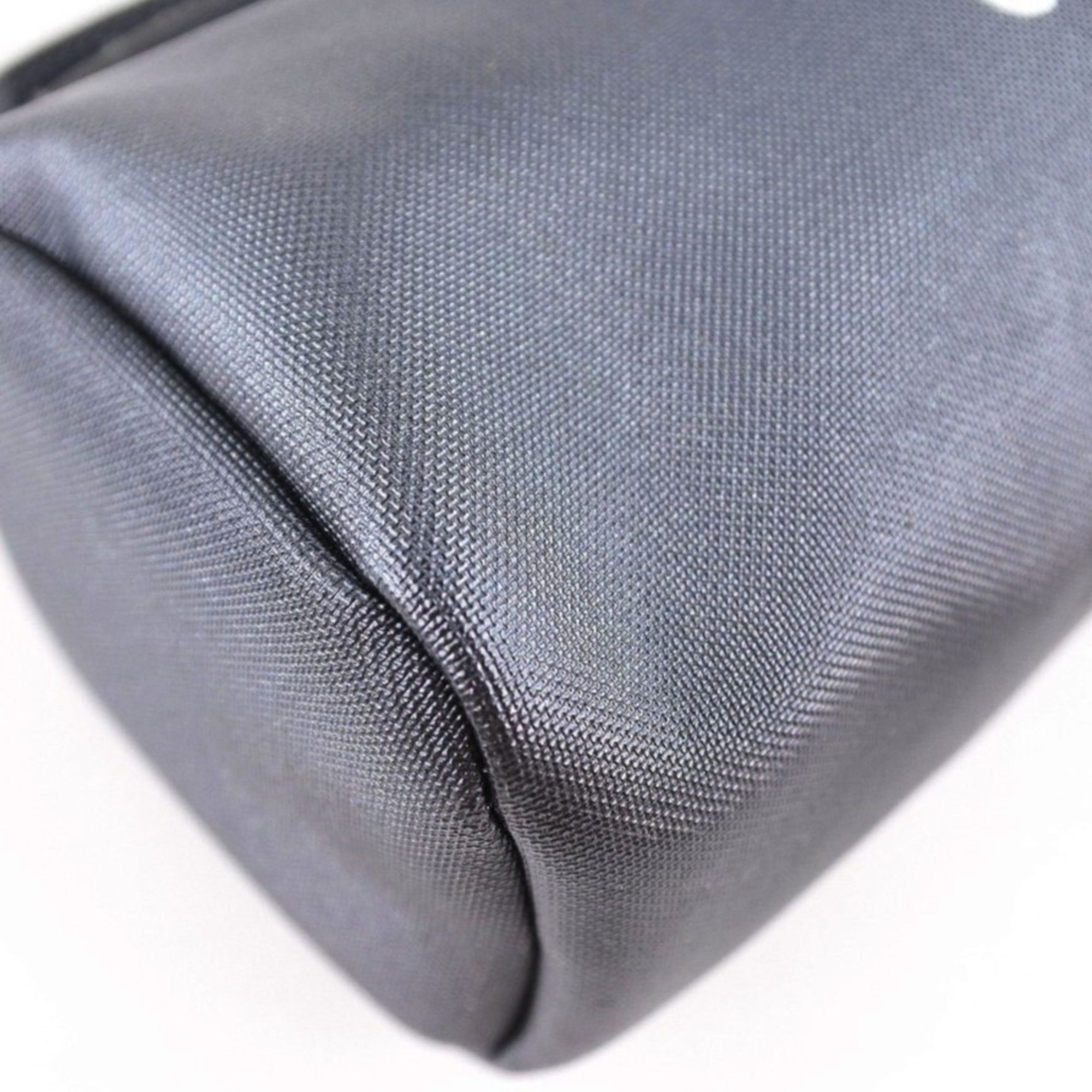 Chanel Gray Nylon Pouch (Pre-Owned) - Chanel - Modalova