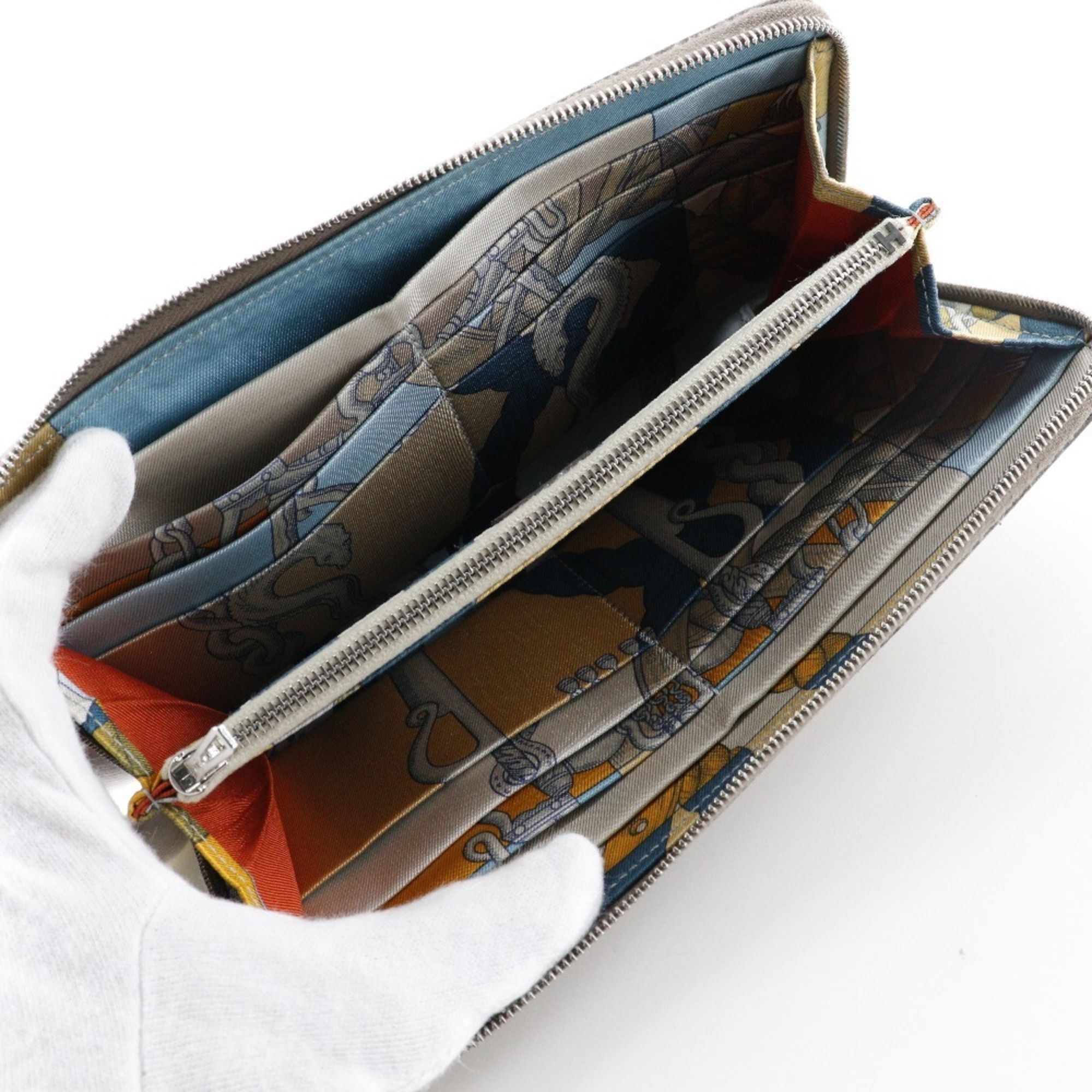 Epsom Leather Silk Long Bill Wallet (Bi-Fold) (Pre-Owned) - Hermes - Modalova