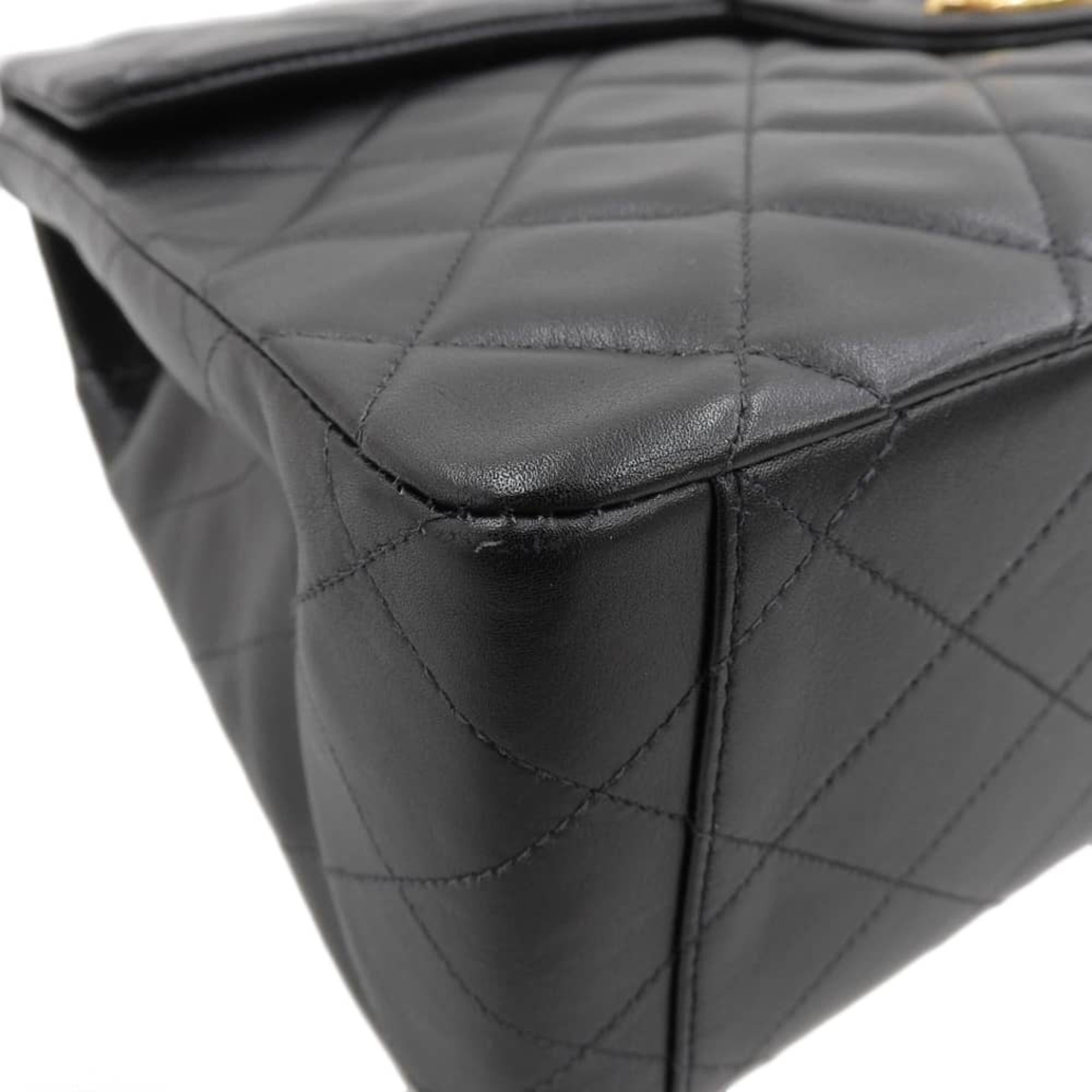 Matelasse Leather Shoulder Bag (Pre-Owned) - Chanel - Modalova