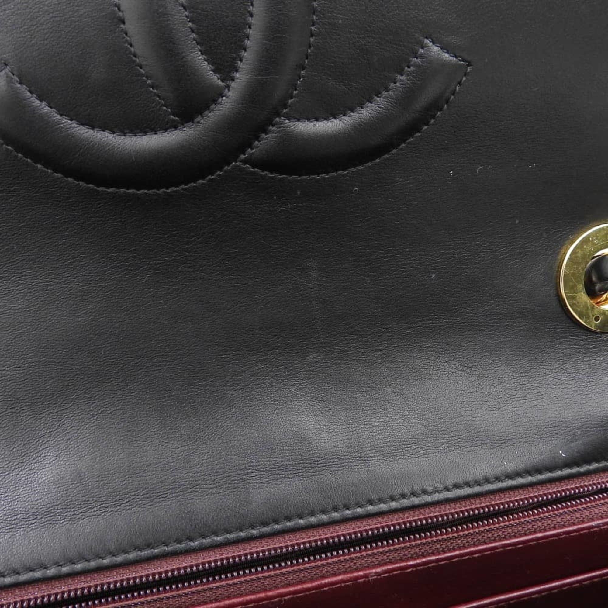 Matelasse Leather Shoulder Bag (Pre-Owned) - Chanel - Modalova