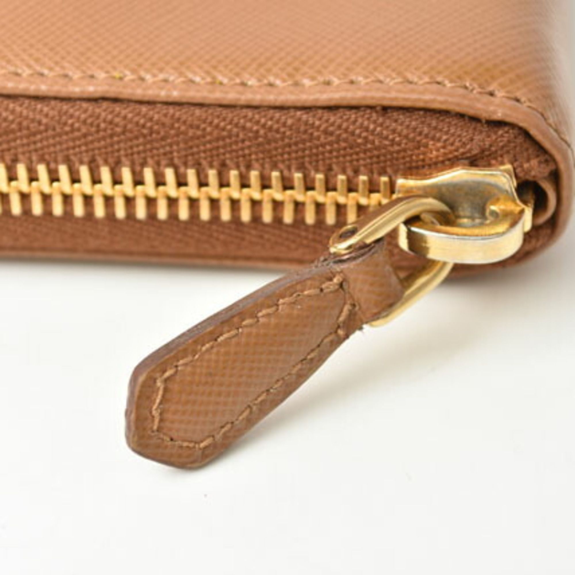 Saffiano Metal Wallet (Bi-Fold) (Pre-Owned) - Prada - Modalova