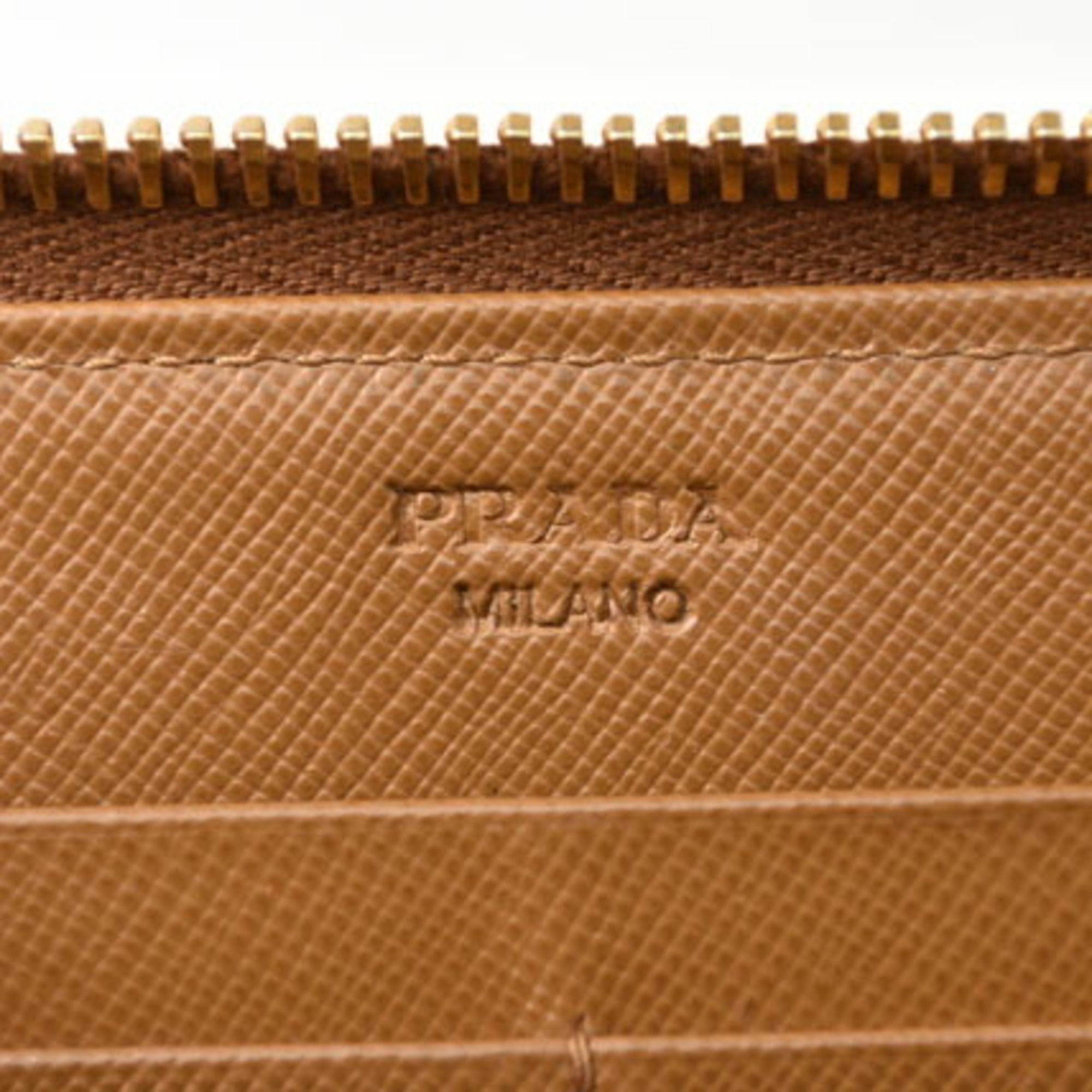 Saffiano Metal Wallet (Bi-Fold) (Pre-Owned) - Prada - Modalova