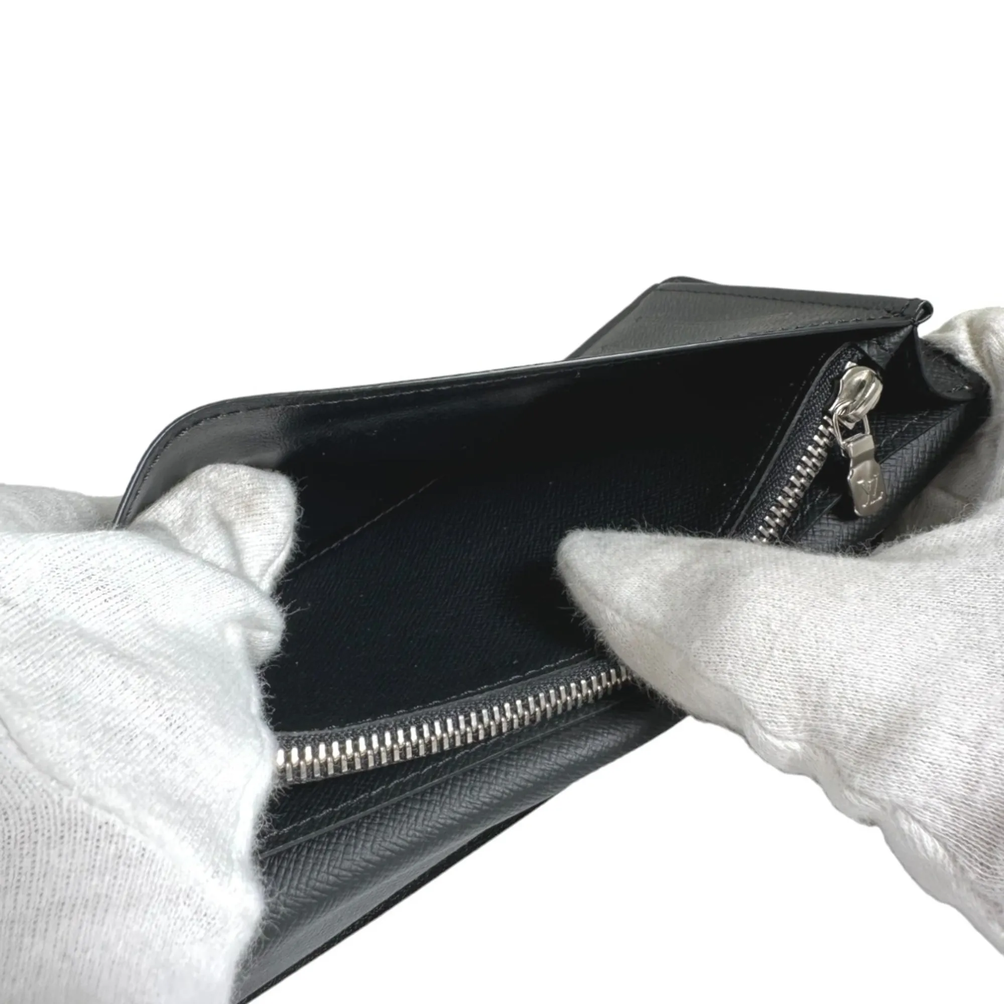 Taiga Leather Long Wallet (Bi-Fold) (Pre-Owned) - Louis Vuitton - Modalova