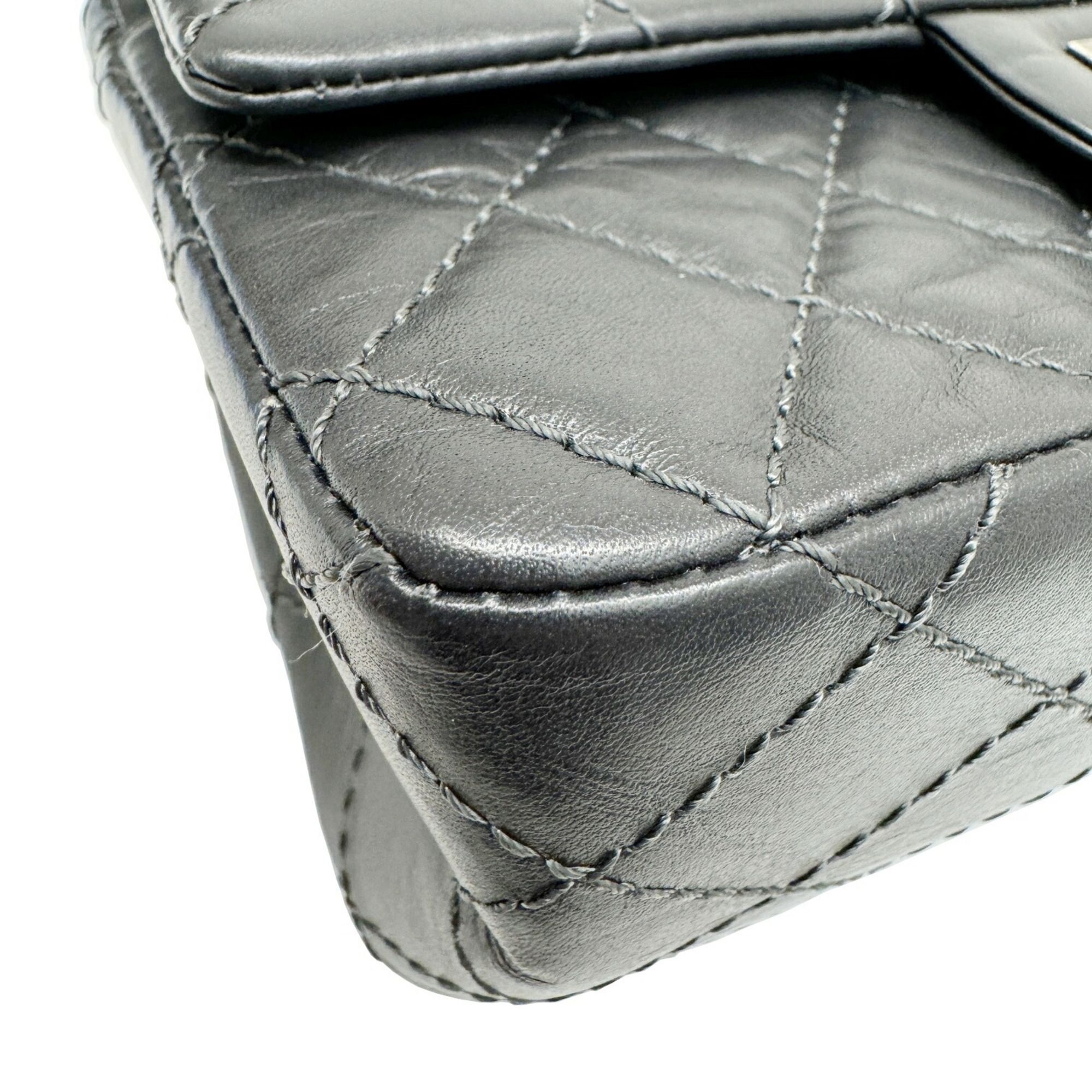 Leather Shoulder Bag (Pre-Owned) - Chanel - Modalova