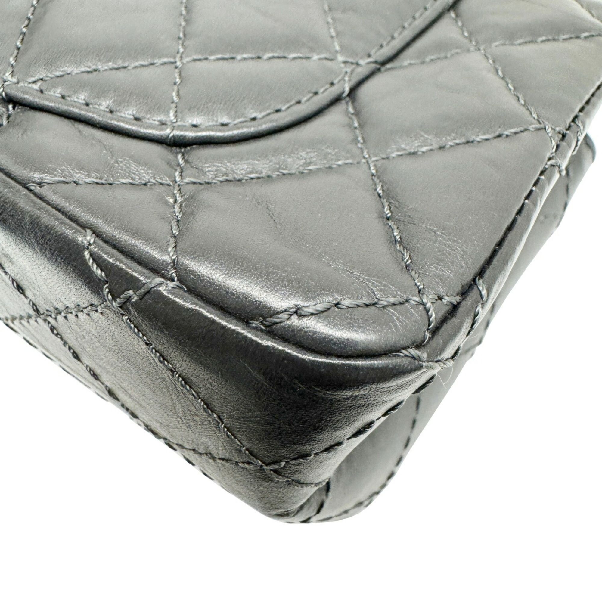 Leather Shoulder Bag (Pre-Owned) - Chanel - Modalova