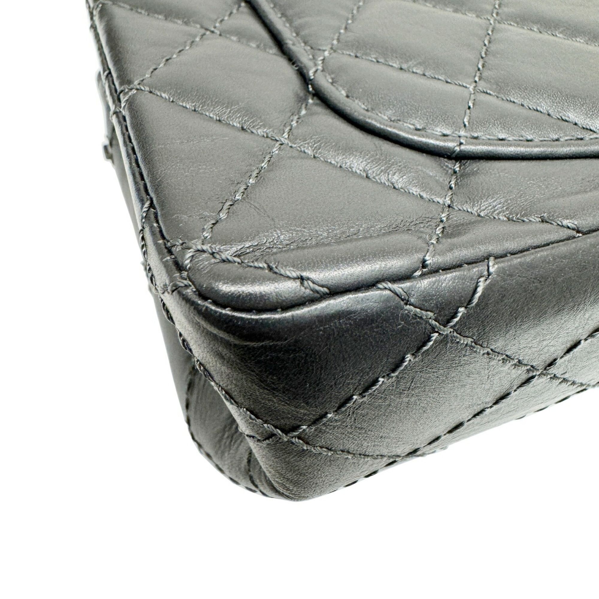Leather Shoulder Bag (Pre-Owned) - Chanel - Modalova