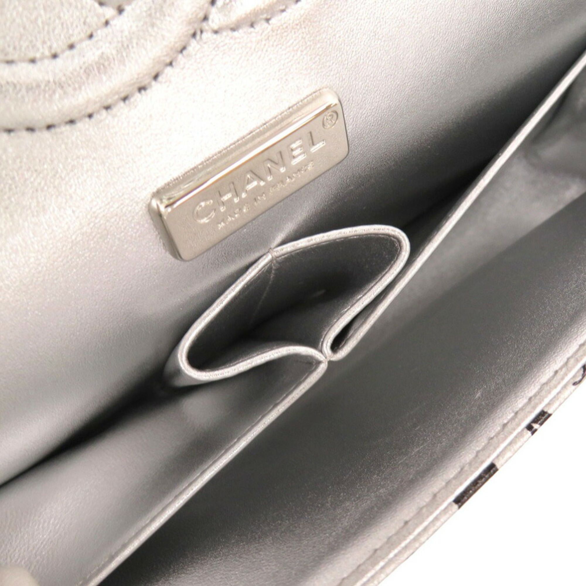Leather Shoulder Bag (Pre-Owned) - Chanel - Modalova