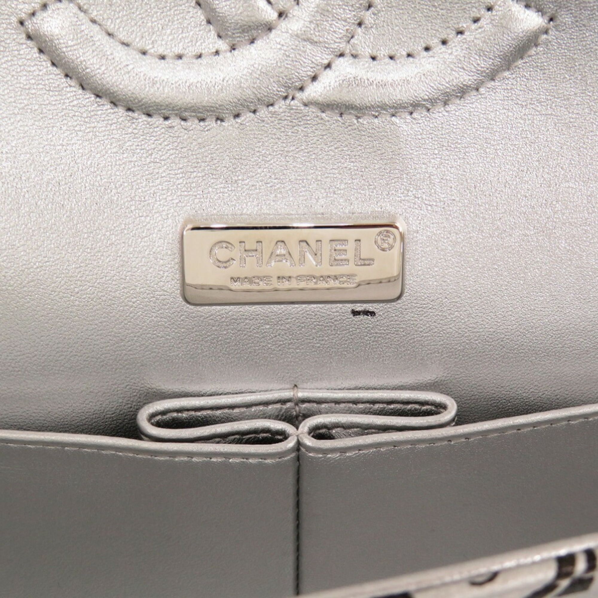 Leather Shoulder Bag (Pre-Owned) - Chanel - Modalova