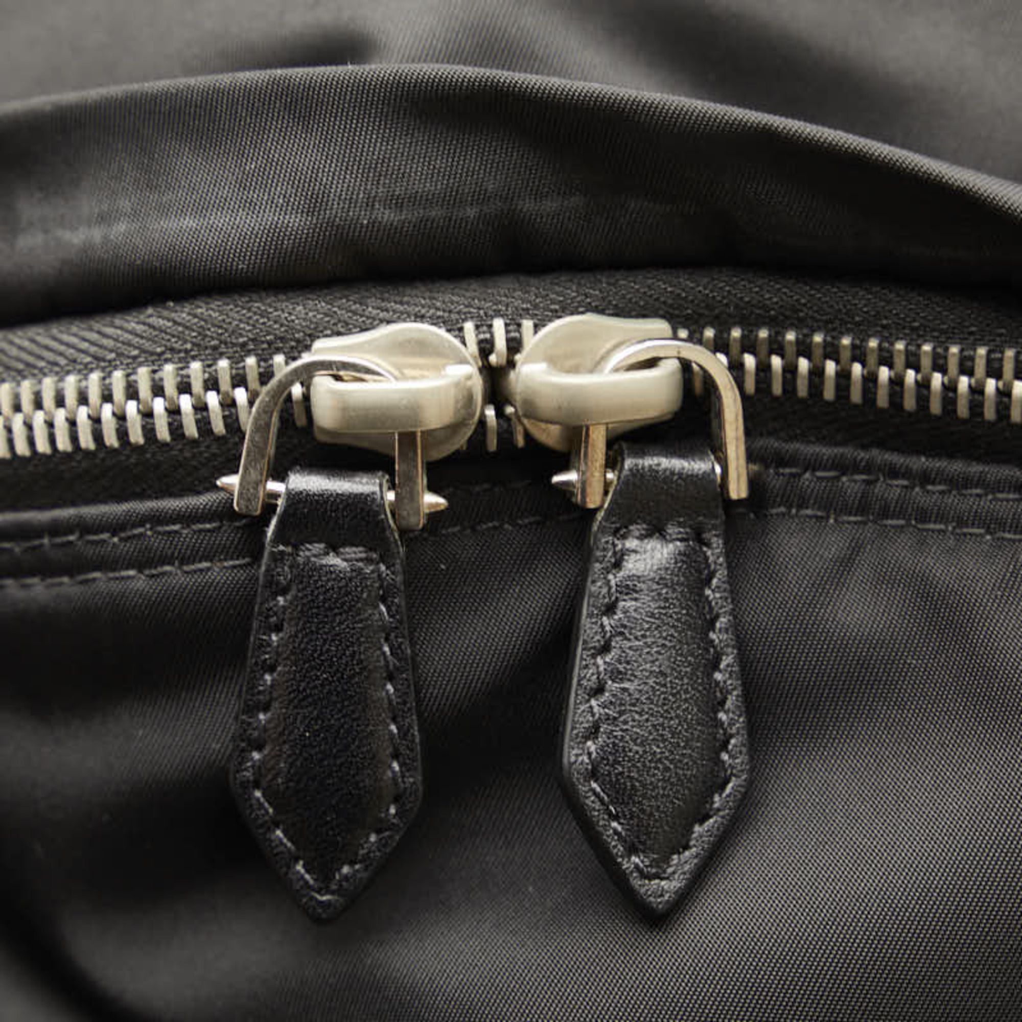 Nylon Leather Clutch Bag (Pre-Owned) - Givenchy - Modalova