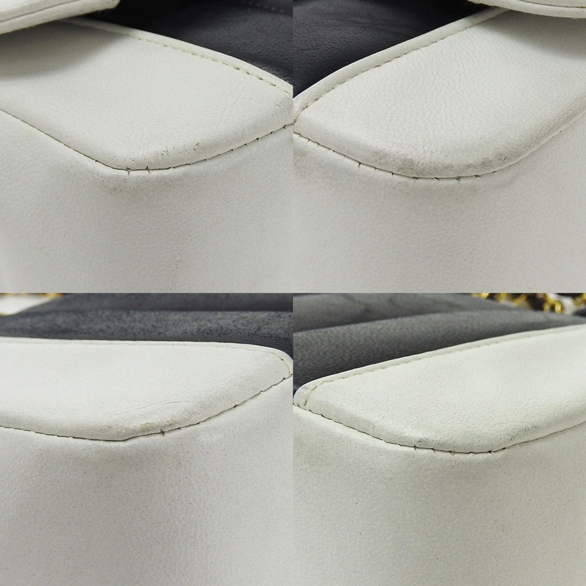 Leather Shoulder Bag (Pre-Owned) - Chanel - Modalova