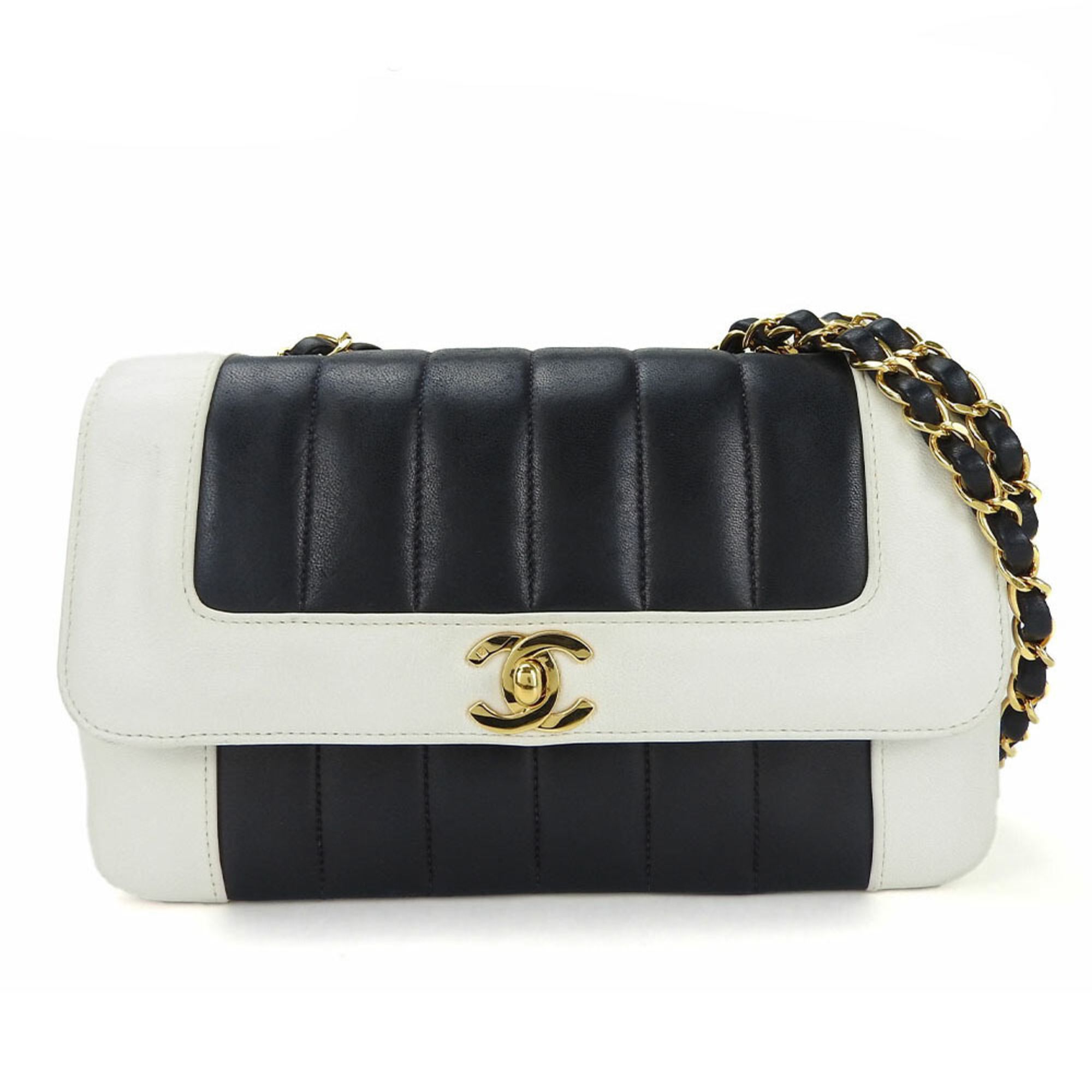 Leather Shoulder Bag (Pre-Owned) - Chanel - Modalova