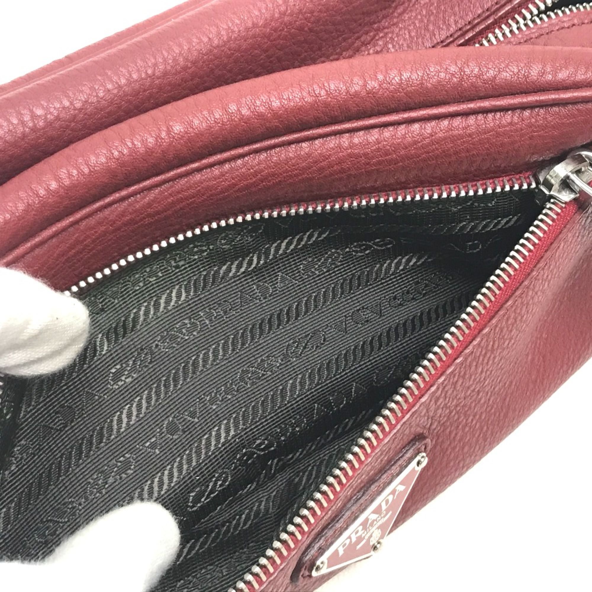 Prada Red Leather Pouch (Pre-Owned) - Prada - Modalova