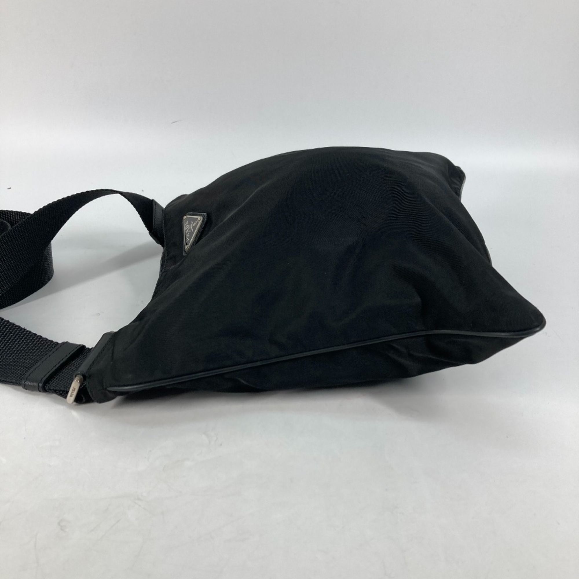 Cloth Shoulder Bag (Pre-Owned) - Prada - Modalova